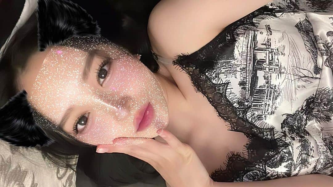 のインスタグラム：「🐈‍⬛」