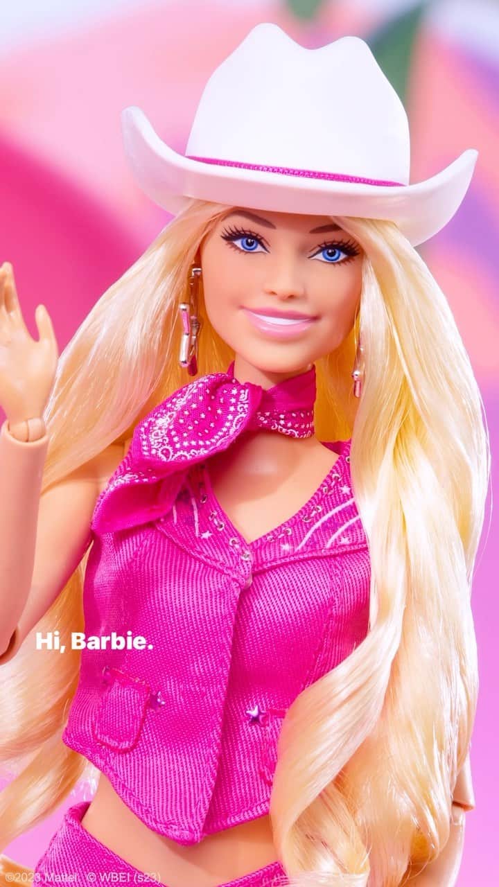 バービーのインスタグラム：「Hi Barbie! 👋 Be the first to see #BarbieTheMovie when you reserve your tickets now. Only in theaters July 21. #Barbie」
