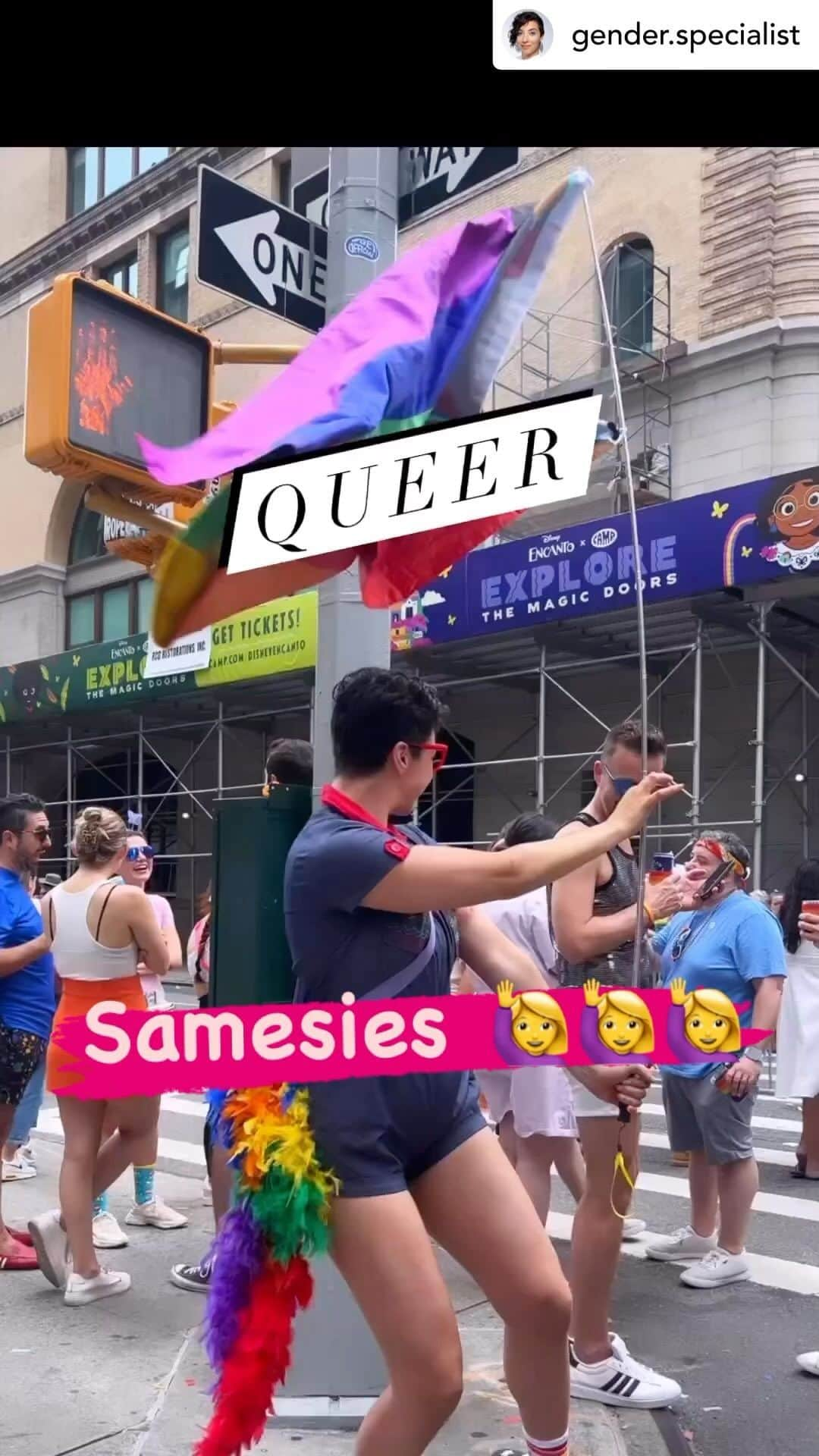 レイチェル・レフィブレのインスタグラム：「Oooo! Oooo! Samesies!!! 🙋‍♀️🙋‍♀️🙋‍♀️🌈🌈🌈 Repost @gender.specialist  SURPRISE 🎉I’m queer and married to a cis man! I spent so many years afraid that my queerness wasn’t valid because of our relationship and I know lots of folks feel that way (y’all are in my DMs 😂) so I decided to share more of my personal life.   Can you relate? Are you surprised?   To the folks who got married young, had kids, and are grappling with what that means for you, please know your queerness is still queer. Let me know if hearing more about this would be supportive!   Cute lil fit @uniquevintage   #hetpassing #queerandmarried #myhusbandknowsimgay」