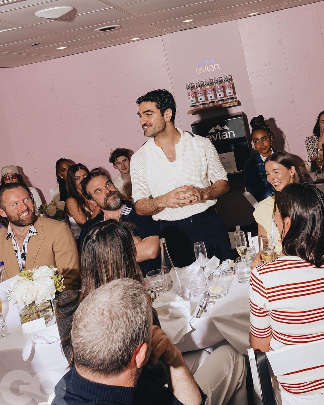 evianさんのインスタグラム写真 - (evianInstagram)「Throwback to Monday when we held an exclusive lunch in partnership with @britishgq to celebrate The Championships, @wimbledon bringing together VIP guests form the worlds of entertainment, culture & sport.   Our Global Brand Ambassador @emmaraducanu and GQ's Deputy Global Editorial Director @adambaidawi rocked the co-hosting duties in the evian’s VIP suite at Wimbledon, turning the day into an absolute success 🎾✨  #evian #Wimbledon」7月8日 2時10分 - evianwater