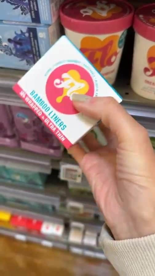 三苫愛のインスタグラム：「Whole Foods でお買い物ライブ」