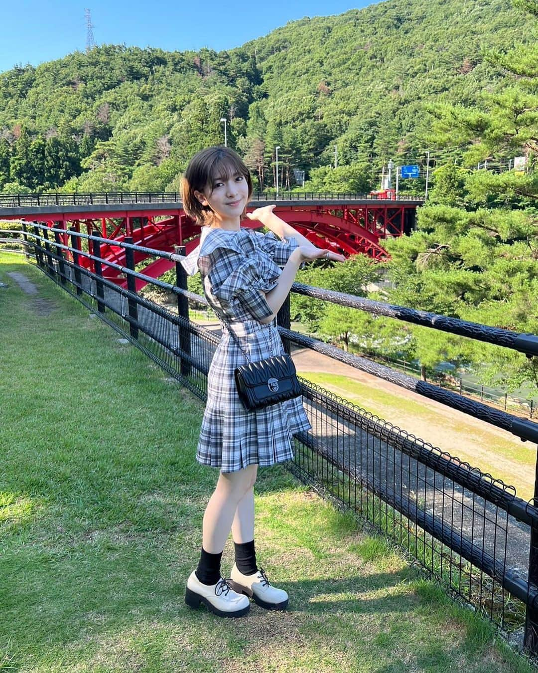 菅原りこさんのインスタグラム写真 - (菅原りこInstagram)「7月29日(土)，30日(日)に開催される『胎内夏まつり／米粉フェスタinたるが橋2023✨』に先がけて胎内市へお邪魔しました✨  空気も緑もキレイ🍀 迎えてくださった皆さんの笑顔も最高で幸せでした🤗🎶」7月7日 18時12分 - cherryfairy1123