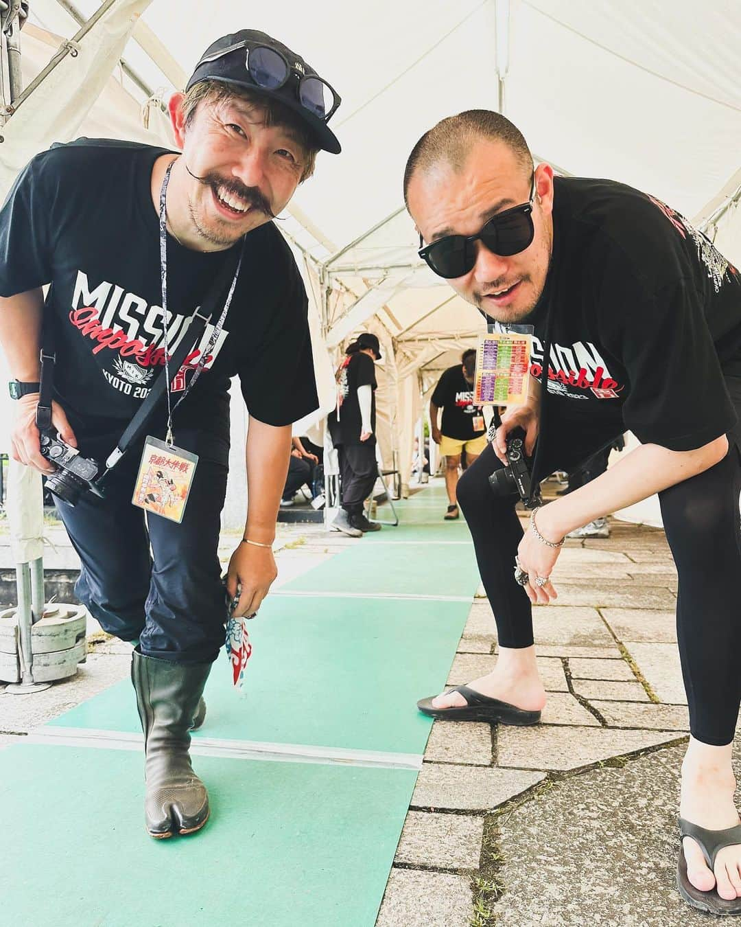 青木カズローさんのインスタグラム写真 - (青木カズローInstagram)「京都大作戦恒例。 牛若ノ舞台が気になっちゃって仕方がないからちょこちょこ覗きに来ちゃう源氏ノ舞台担当カメラマンズ。  photo by @yukisada  #京都大作戦」7月7日 18時15分 - cazrowaoki