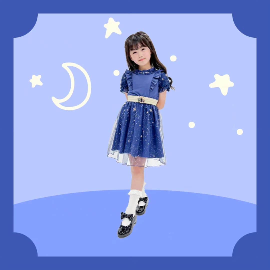 axes_femme_kidsのインスタグラム：「🎀 . キラキラの星空を落とし込んだ箔プリントチュールがキレイなワンピース💫 プリントチュールを袖口にも重ね、中をシフォンで吊ることでまるっとした可愛らしいパフスリーブに♪ . . . ✨キラキラ星空チュールワンピ 120cm~150cm  展開 ¥4,950(税込)   . . ✻model :sayuちゃん✻ @sayu_melody   . . :..｡♡ﾟ¨ﾟﾟ･:..｡♡ﾟ¨ﾟﾟ･:..｡♡ﾟ¨ﾟ･:..｡♡ﾟ¨ﾟﾟ･*:.   #axesfemme #axes #アクシーズ #axesfemmekids #アクシーズキッズ #2023ss #オシャレキッズ #キッズファッションショー #キッズ #キッズコーデ #夏コーデ #kawaiiでつながろっ #axesfemmeでもっとつながろう   :..｡♡ﾟ¨ﾟﾟ･:..｡♡ﾟ¨ﾟﾟ･:..｡♡ﾟ¨ﾟ･:..｡♡ﾟ¨ﾟﾟ･*:」