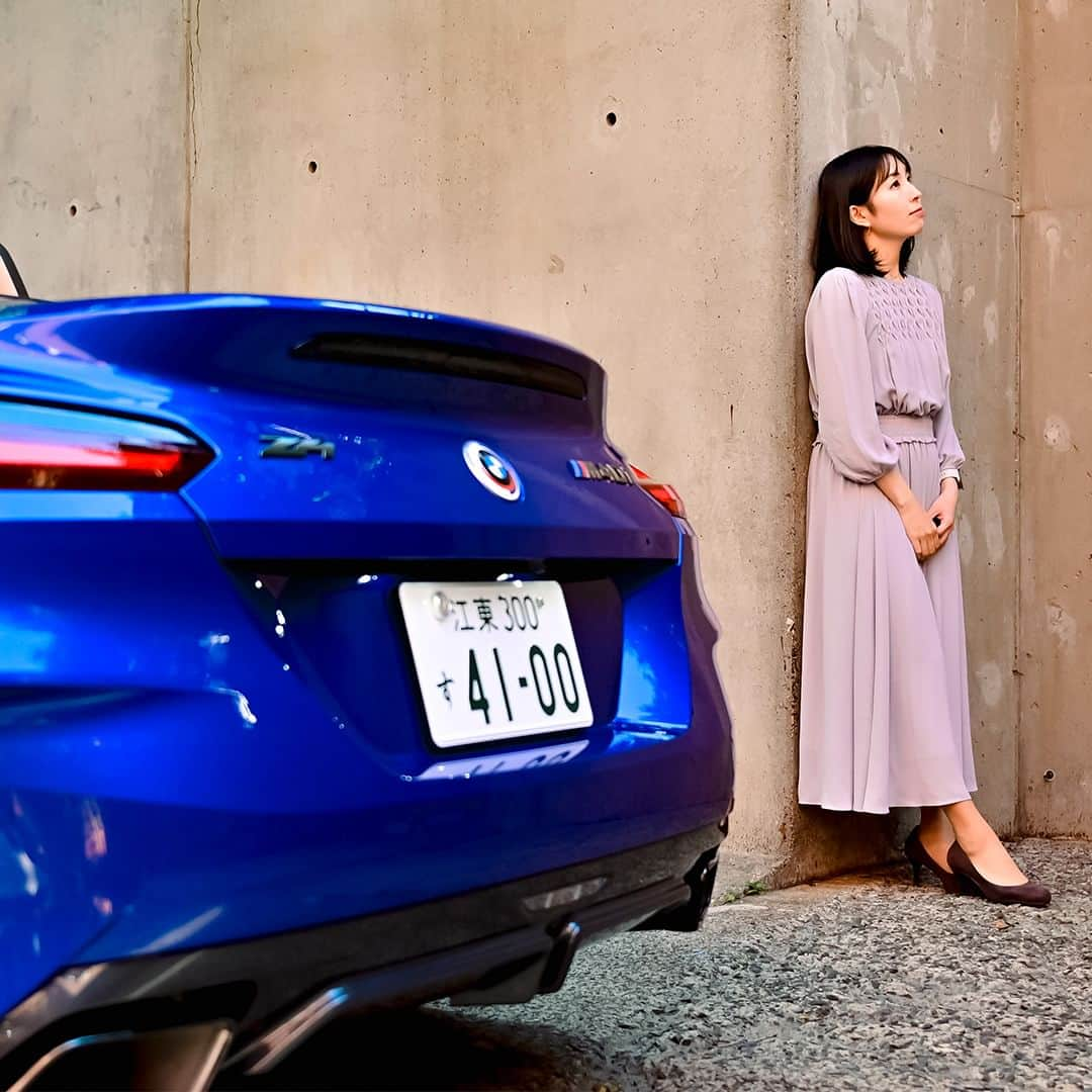 BMW Japanさんのインスタグラム写真 - (BMW JapanInstagram)「THE Z4  オープンカーの心地よい爽快感。  加速しても車体が安定して揺れず、ふわっと空を飛んでいるような気持ちになったと語ったのは、ジーンクエスト代表 #高橋祥子 さん。  スポーツタイプでツーシーターのオープンカー、BMW Z4 M40i（ポルティマオ・ブルー）の魅力とは。  インタビュー記事は @bmwjapan アカウントトップのURLからチェック。  #FREUDEforever #先駆者が見た景色 #BMW #駆けぬける歓び #BMWJapan #THEZ4 #BMWZ4 #BMWZ4M40i #BMWZ4M #オープンカー #スポーツカー」7月7日 19時00分 - bmwjapan