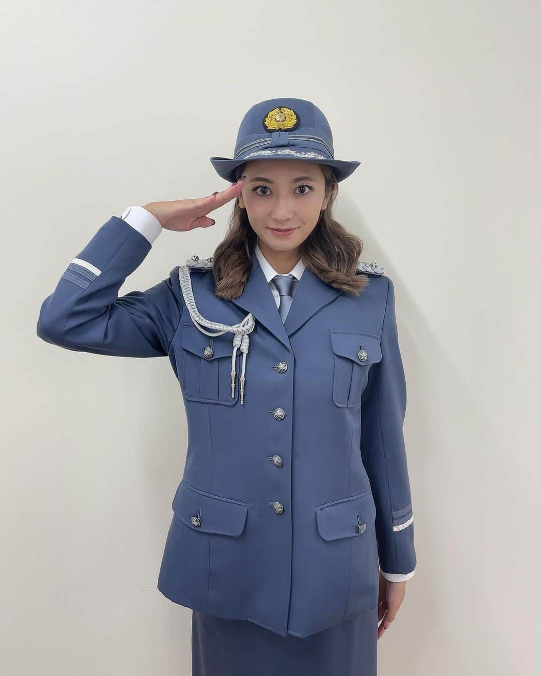 近藤みやびのインスタグラム：「『お知らせ👮』  7/14（金） 『夏の交通事故防止運動出発式』に 所沢警察一日署長として参加致します👮  13:30頃所沢駅西口で出発式式典が開始します🩶！  #埼玉 #所沢 #近藤みやび #みやび脚 #1日警察署長 #所沢駅 #出発式」