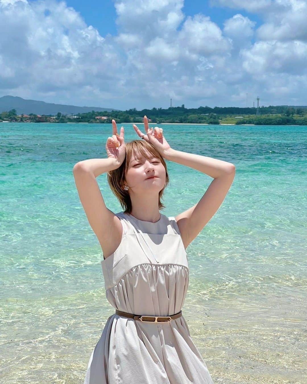 こばしり。さんのインスタグラム写真 - (こばしり。Instagram)「古宇利島の海綺麗だった🏖️ 水飴色の海だったよ🐠  ネイルも夏っぽくしたくて全部オレンジにした！🍊  今年の夏はあと何をしようかな〜、フェスとスイカ割りは必須だよね🍉 みんなは今年の夏なにしたい？🌻」7月7日 19時37分 - lovetomato_24
