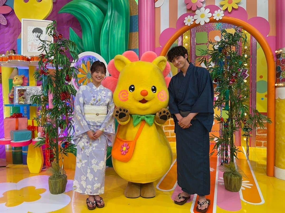 日本テレビ「ヒルナンデス！」のインスタグラム：「. 今日のゲストは、いよいよ今日の深夜スタートのドラマ『癒やしのお隣さんには秘密がある』から、#田辺桃子 さん、#小関裕太 さんでした✨✨そして今日は七夕ということでゲストのおふたり含めスタジオ全員浴衣でお送りしました🎋💫  浅草、とっても楽しそうでしたね！味噌汁が定食のメインになっているお店、とっても美味しそうでした🥰バスガイドさんだからこそ知る穴場スポットも教えてもらえて、夏のお出かけの候補になる情報ばかりでした！  みんな大好きアンミカ先生は、今回もアイテムの使い方がすごかったです！シャツを体のうしろで止めるアイデアには本当に驚き、すぐに真似したくなりました！名言も心に響きました🤩🤭  🌼来週(月)のヒルナンデスは〜？🌼  ①大御所芸能人が行く！新商品奉行コストコスペシャル！ 焼くだけ簡単ヤンニョムポークの絶品アレンジや 台湾発！濃厚な飲むアジアンスイーツから 藤あや子さん特製！新商品を使ったアレンジ料理も登場！  ②主婦がやっている！料理のコツテスト＜ナポリタン＞ 炒める時、具材の次に入れるのはケチャップ？それともスパゲッティ？ 実は旨みがグンとアップする順番があるんです！ 作り方をマスターすれば昔ながらの喫茶店で出てくるような もっちもち！こくうまナポリタンが再現できちゃいます！  ③木南晴夏のパン祭り これまでにパンを１万個以上食べてきた大のパンマニア木南晴夏さんが この夏どうしても食べてほしい６店舗をご紹介！ ケーキが丸々１個入ったインパクト抜群のパンや 人生で１番おいしかったハニートースト 人生で１番おいしかった明太子パンなどこの夏オススメのパンが続々！  #ヒルナンデス #関根勤 #久本雅美 #陣内智則 #SHELLY #ぺこぱ #王林 #浦野モモ (C)日本テレビ」