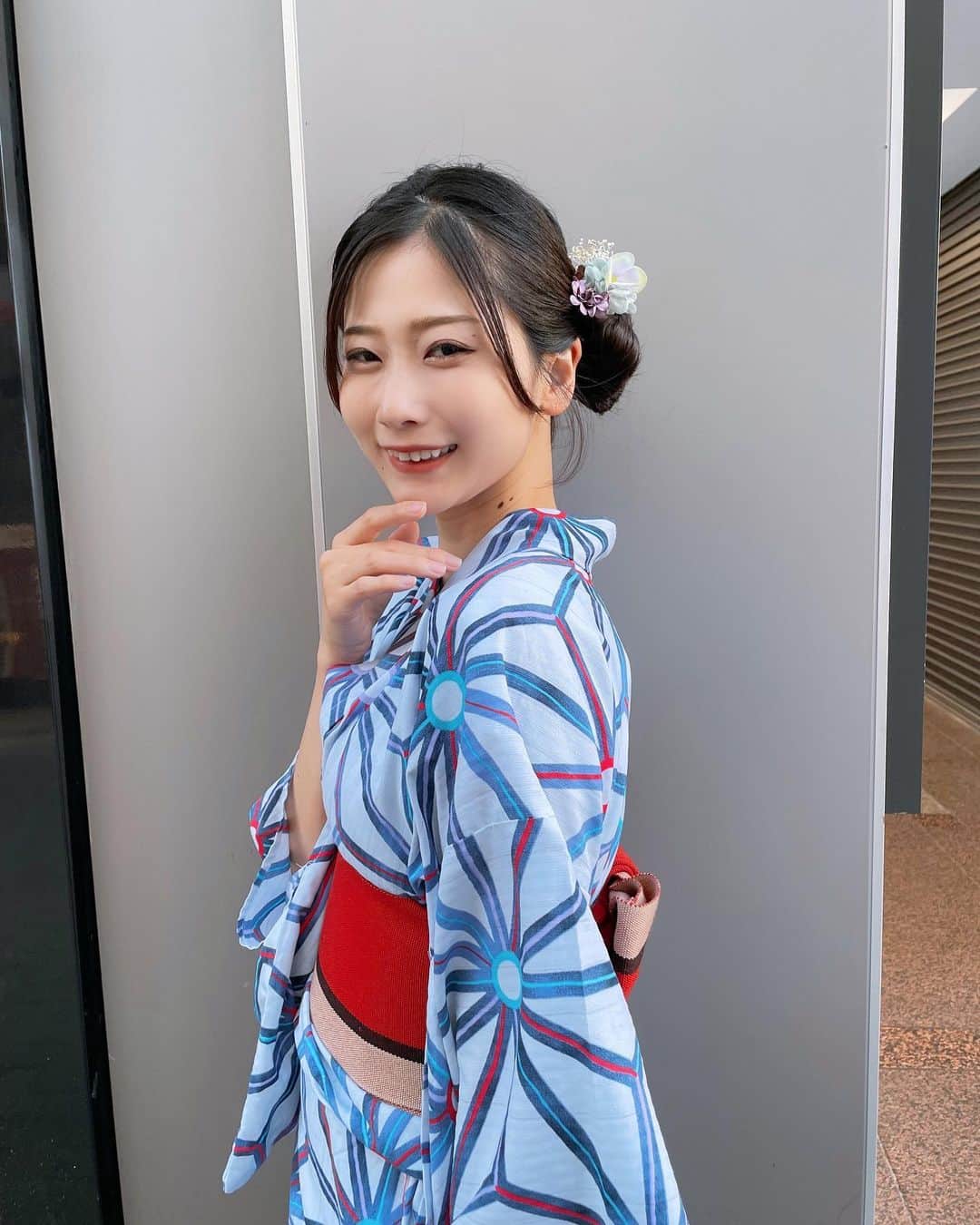 塩野響子のインスタグラム：「⠀wish on a star...*. ° ⠀ ⠀ #あなたは何をお願いしますか？ #コメント欄にお願い事書いて♡ #🎋 #⭐️」
