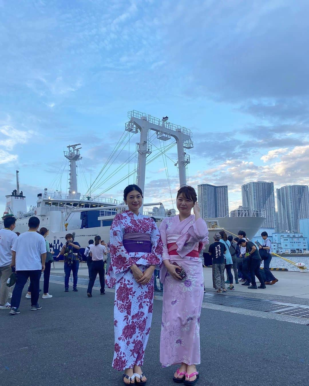 小林希さんのインスタグラム写真 - (小林希Instagram)「今年も始まりました🚢 東海汽船さんの納涼船✨✨ ターミナルで事前予約すると 浴衣の着付け（ヘアセットも！）が できますっ✨ 今年は、レースの浴衣にしました🤭 小船弁当（予約制）もおいしくて、 賑やかな船内をのんびり過ごしたい場合は、ぜひ予約を✨  #東海汽船 #さるびあ丸 #納涼船 #竹芝客船ターミナル」7月7日 20時22分 - nozokoneko