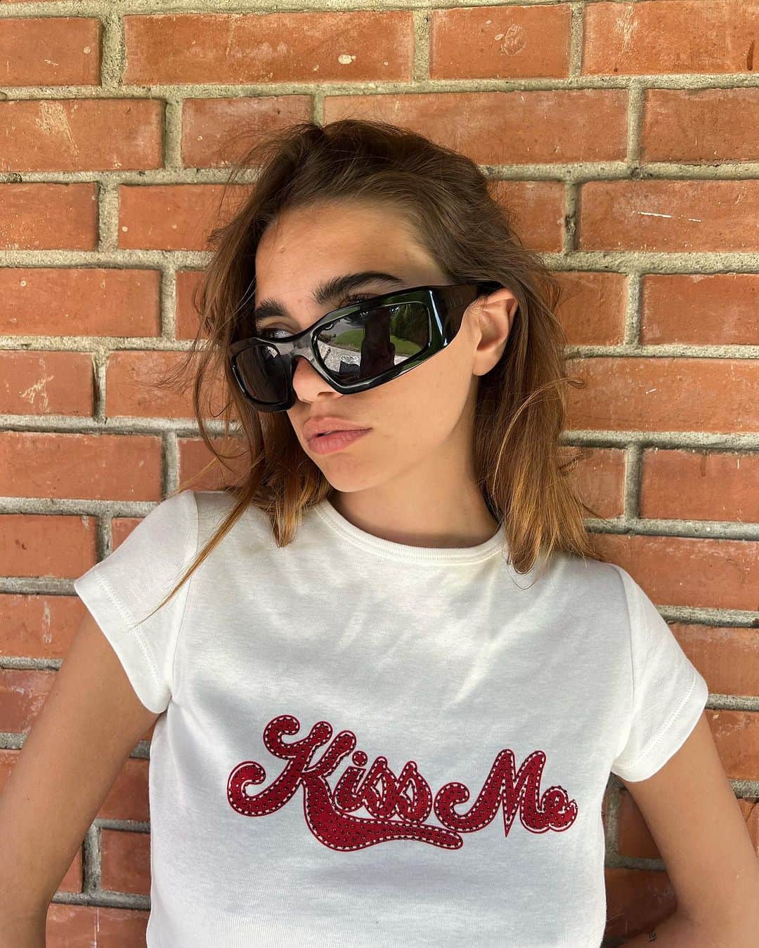 Subduedさんのインスタグラム写真 - (SubduedInstagram)「Important message to the community💋 our KISS ME tee is FINALLY BACK IN STOCK!  #subdued #subduedcommunity #subduedgirls #inspiration #ootd #ootdfashion #summer #summervibes」7月7日 20時25分 - subdued
