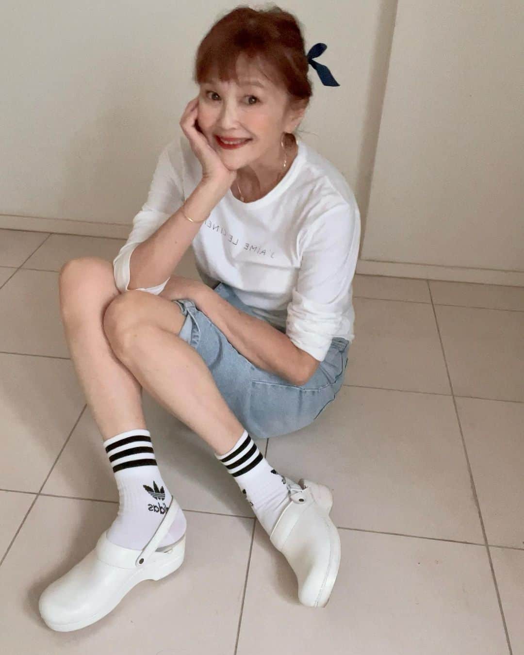 高見恭子さんのインスタグラム写真 - (高見恭子Instagram)「また明日も逢いたいと思うこと思われること  #socks #sockslove  #sportssocks #sabot  #sabotlovers  #fashion #fashionphoto  #fashionvictim  #fashionlover #smile」7月7日 20時34分 - takami_kyoko