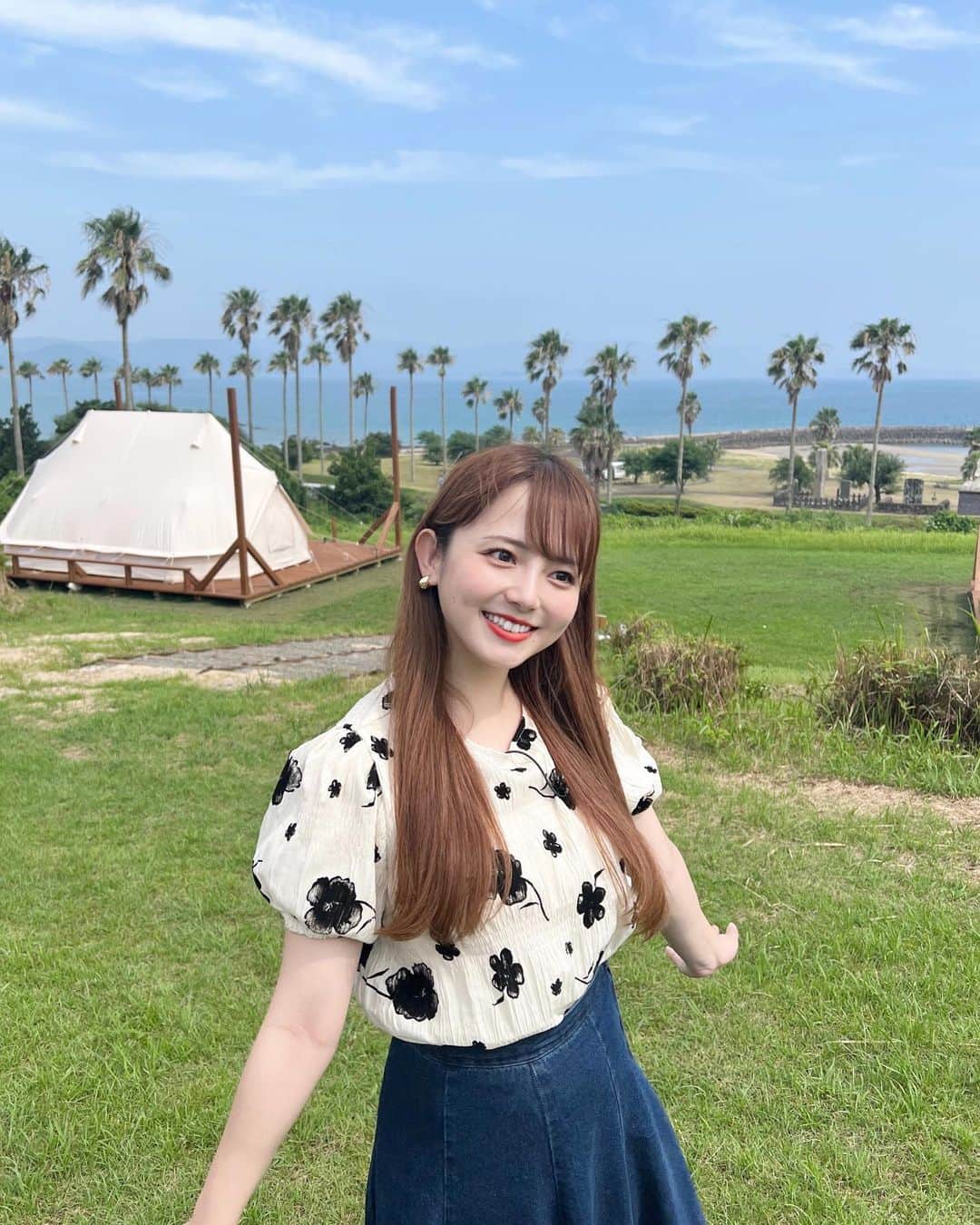 横山紗弓のインスタグラム：「審美・橋正治療専門の歯医者さん 博多プライベート歯科に ホワイトニングの治療を受けに行きました🦷 トーンもあがり、歯が綺麗になって 自分の笑顔がより好きになりました✨ 何よりカウンセリングが丁寧で、安心感◎なのが魅力です。 次はセラミックの治療も受ける予定！ ずっと気になっていたところを診ていただきます。 歯で悩んでいる人はぜひ行ってみてください＾＾ 「sayumiの投稿を見た」と受付に伝えると なにかいいことがあるそうですよ🤭🤍 #博多プライベート歯科 #ホワイトニング」