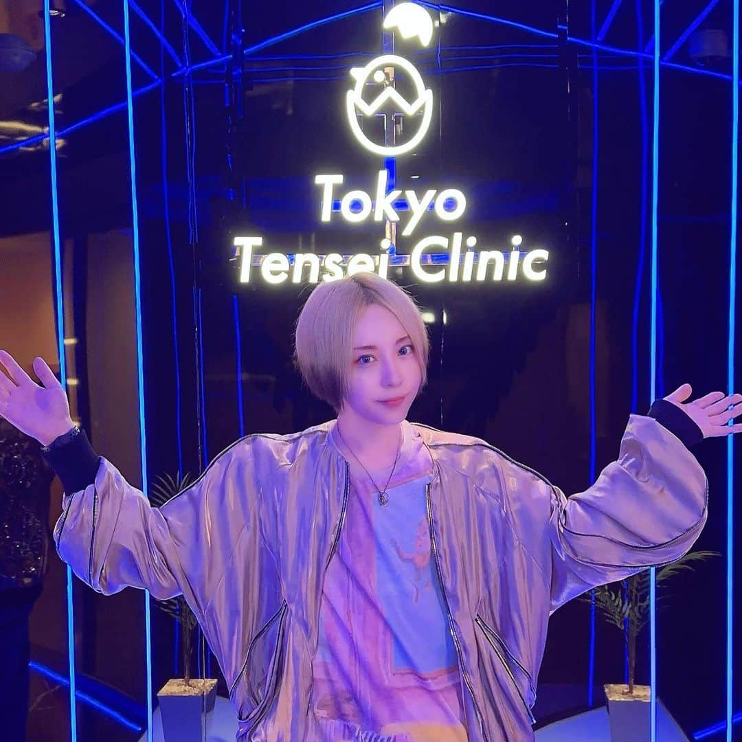 CHISA のインスタグラム：「眉転生！Tokyo Tensei Clinicに眉のアートメイクしに行ってきました!! 完成が楽しみ!!😽  #美容 #アートメイク #アートメイク眉」