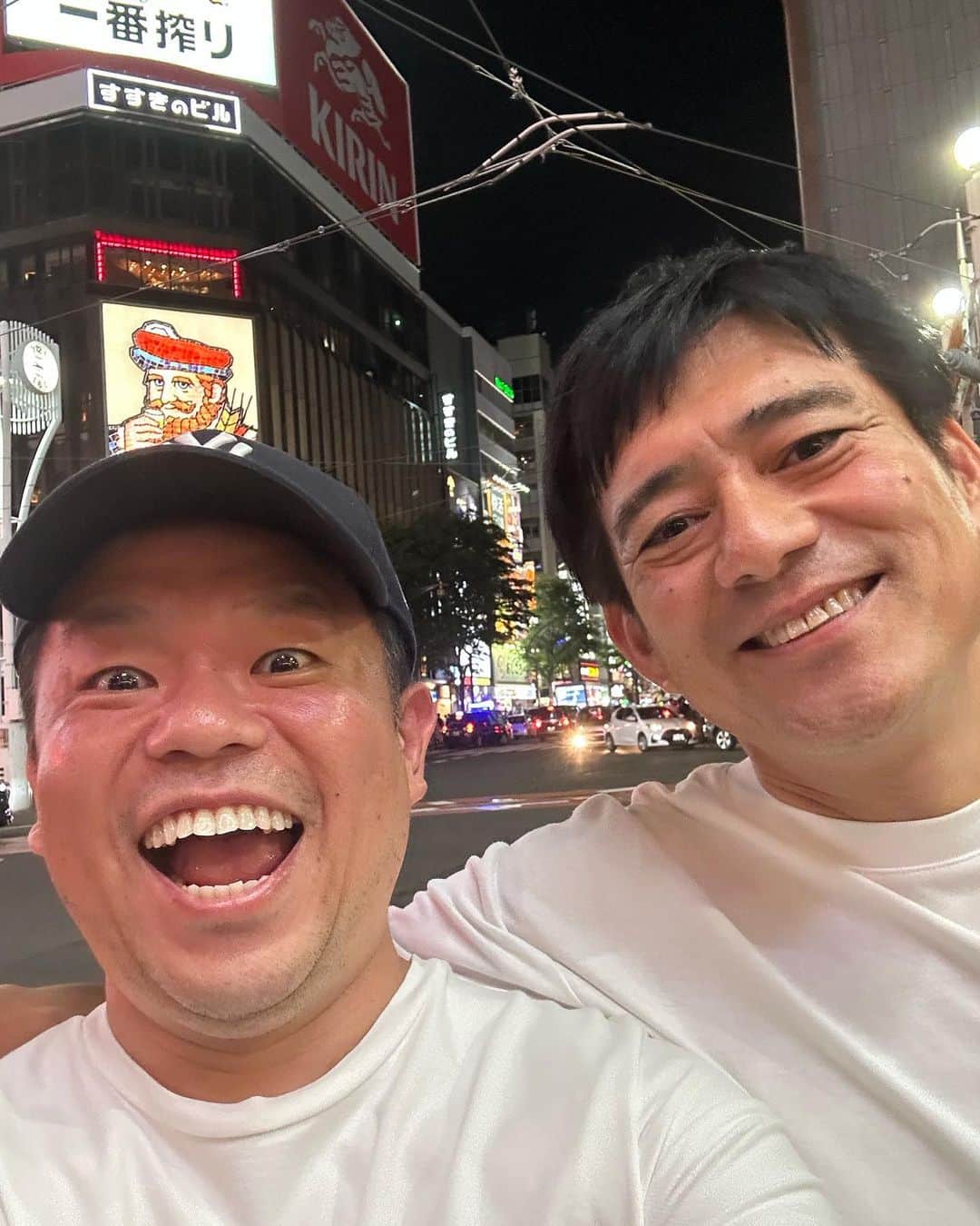 津田篤宏のインスタグラム：「華丸さんがいればそこはもうどこでも博多たい」