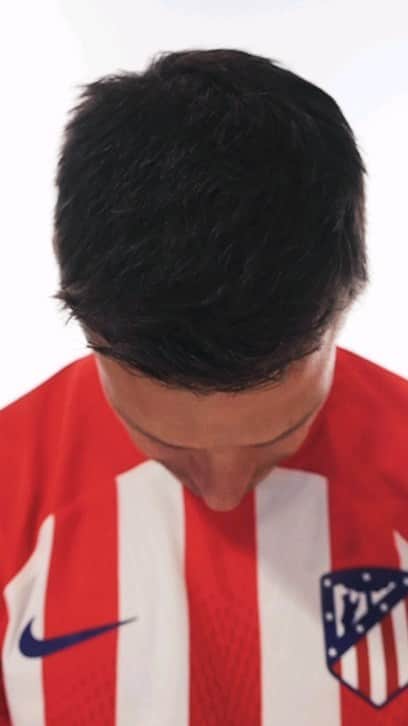 セサル・アスピリクエタのインスタグラム：「🔴⚪ A César lo que es de César 🔵⚪」
