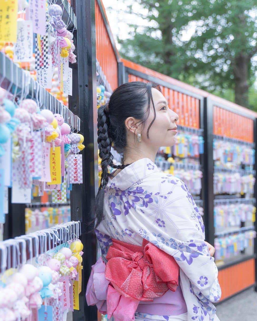 和希優美さんのインスタグラム写真 - (和希優美Instagram)「七夕ということで🎋 今週何度も擦っていますが 田無神社の別カットをお届け致します✨ ⁡ 来週月曜日までなので 週末行かれる方は 是非、楽しんでくださいꔛ‬𖤐˒˒* ⁡ 個人的には切り絵御朱印も カッコよくて良かったです💙 ⁡ ┈┈┈┈┈┈┈┈┈┈┈┈┈┈┈┈┈ ⁡ 📍 田無神社 ⁡ 🗓 てるてるトンネル2023年7月10日まで 🚃 田無駅徒歩10分 📮 〒188-0011  東京都西東京市田無町３丁目７−４ 📞 042-461-4442 ⁡ ┈┈┈┈┈┈┈┈┈┈┈┈┈┈┈┈┈ #tanashishrine #神社 #hanachozu #てるてる坊主 #テルテル坊主 #shrine #田無神社 #神社好き #フォトスポット #東京観光 #TOKYOTOKYO #七夕 #七夕飾り #ダレカニミセタイフウケイ  #御朱印 #pixlib_jp #みんすと #japan_waphoto #japantrip #切り絵御朱印 #御朱印スタグラム ┈┈┈┈┈┈┈┈┈┈┈┈┈┈┈┈┈ いいね、コメントありがとうございます.ᐟ.ᐟ ⁡ 気になったり、 あとでゆっくり読みたい人は 忘れずに！ 保存してください ◡̈✩ ┈┈┈┈┈┈┈┈┈┈┈┈┈┈┈┈┈ ⁡ ⚠️ © All photos belongs to @kazukiyumi, reposting to other than stories requires permission, DM toinquire📲 ⁡ ⚠️ © すべての写真は @kazukiyumi のものです！ストーリーズ以外への転載は許可が必要です。DMでお問い合わせください🙇‍♀️」7月7日 21時03分 - kazukiyumi