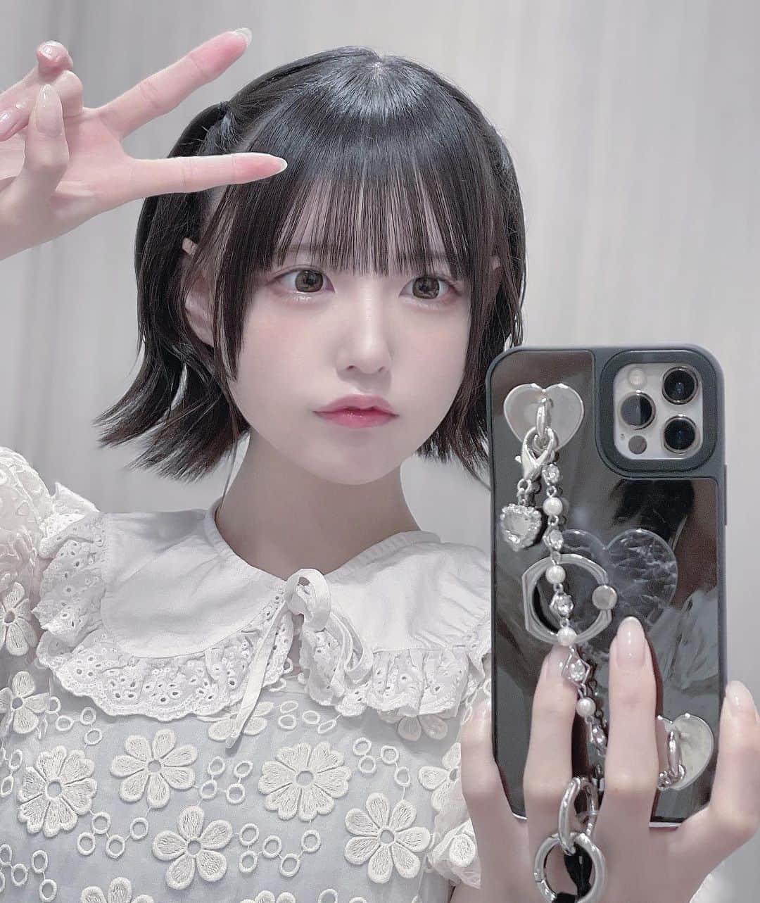 のインスタグラム：「✌🏻 ．  ．  ．  ．  #ボブ #黒髪ボブ」