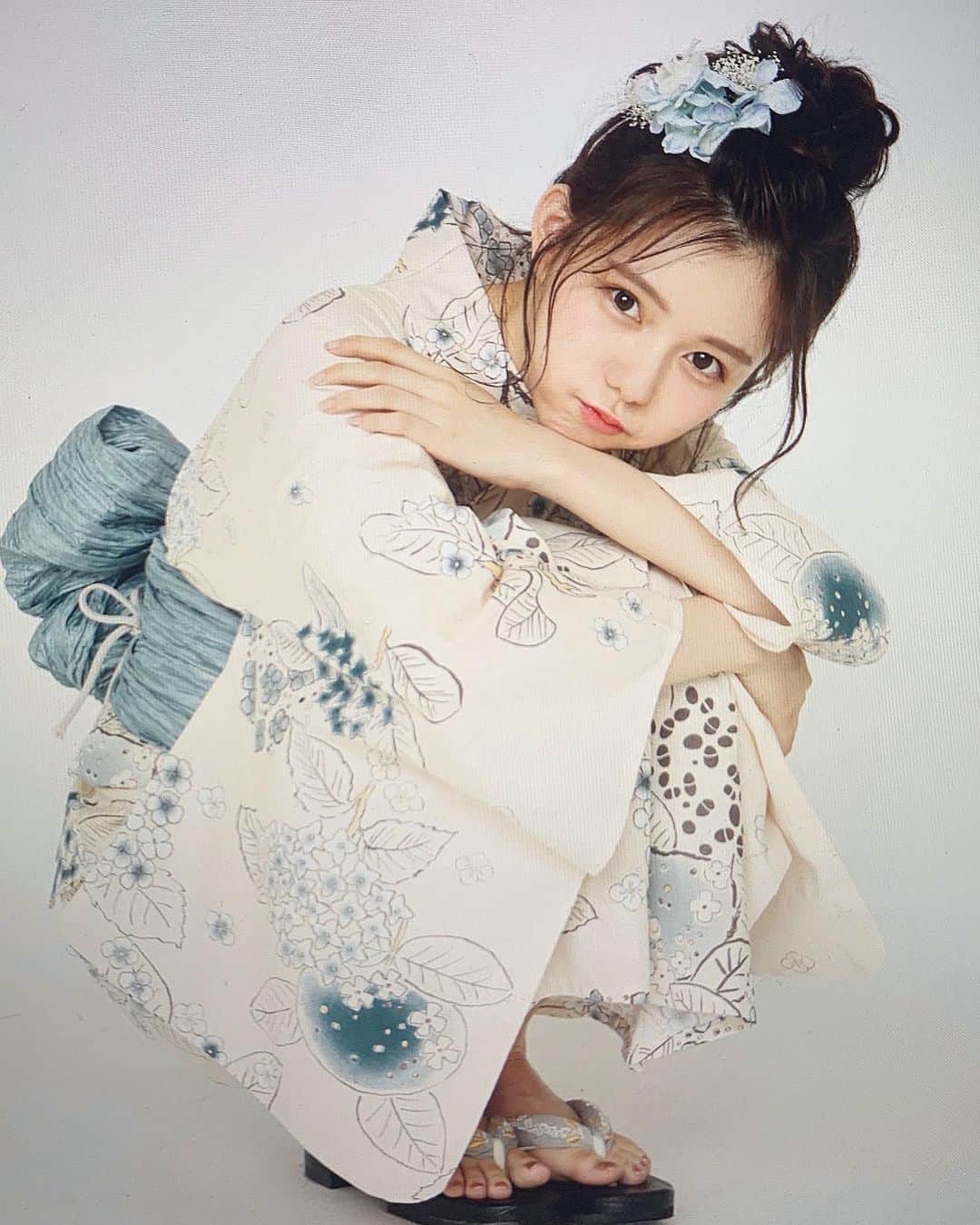 のインスタグラム：「・ ・ 今日は七夕🎋⭐️  何かお願い事はしたかな？？💭  今年は浴衣着てお祭り行きたいな〜〜🥰 ・ ・ #大森莉緒 #おーりお #おりおんず  #七夕 #浴衣 #夏 #お団子ヘア #デコ出し #ヘアアレンジ #アップヘア #ınstagood #instapic #good #instaphoto #패션 #코디 #오늘의코디 #오늘의패션 #전신샷 #코디스타그램 #옷 #좋아요 #촬영 #성인식」