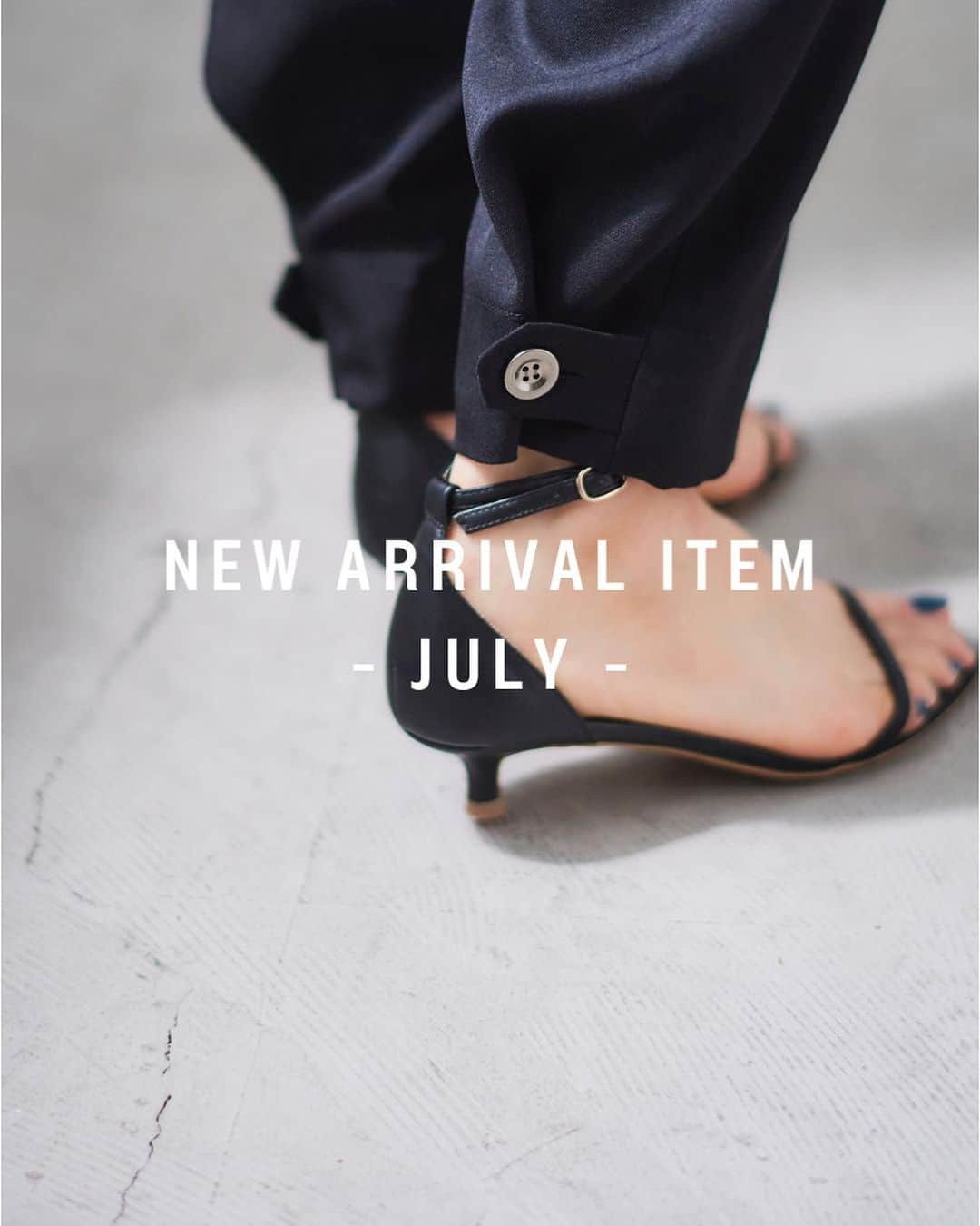 le. coeur blancのインスタグラム：「. 🗓️ NEW ARRIVAL LIST - JULY - ⁡ 7月に入荷するアイテムをチラ見せ！ お買い物計画の参考にしてくださいね✨ ⁡ ⁡ ▶アイテムをタップで詳細をチェック🛒 ⁡ ⁡ 🏷️ 2way裾ボタンイージーパンツ ¥12,430 size : 38 col : ブラック/ ライトグレー no. 3037052702 shop : 7/8(土)入荷予定 online store : 予約販売中(7月上旬発送予定) ⁡ ⁡ _____________________ < 𝗶𝗻𝘀𝘁𝗮 𝗹𝗶𝘃𝗲 𝘀𝗰𝗵𝗲𝗱𝘂𝗹𝗲 > ⁡ 7/13(木)、7/21(金)、7/25(火) ⁡ ※日時は変更になる場合もございます。 　詳しくは前日のストーリーズでお知らせします。 ⁡ ⁡ ⁡ ⁡ ⁡ ⁡ ⁡ ⁡ ⁡ ⁡ ⁡ ⁡ ⁡ ⁡ ⁡ ⁡ ⁡ ⁡ ⁡ #lecoeurblanc #ルクールブラン #spring #summer #le_23ss #le_23aw  #autumn #le_web #7月入荷 #パンツ #pants #イージーパンツ」