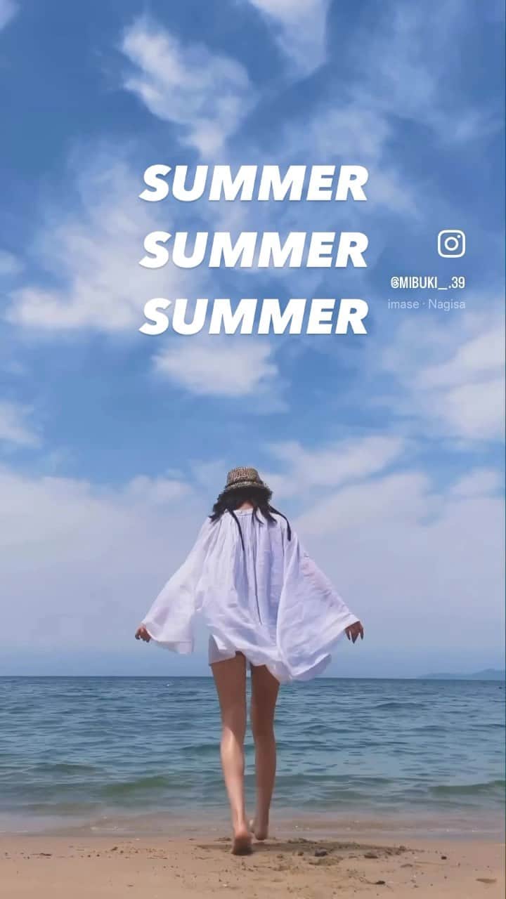 美舞のインスタグラム：「. . まだまだ梅雨明けなさそうだけど 少しの晴れ間に夏始めさせて頂きました🌻👒❤️ 今年は夏らしさ全開なInstagramで 行けたらいいなーと思っております！ #誰得情報やん　#勝手にして . #夏　#水着　#海開き　#連れ出して」
