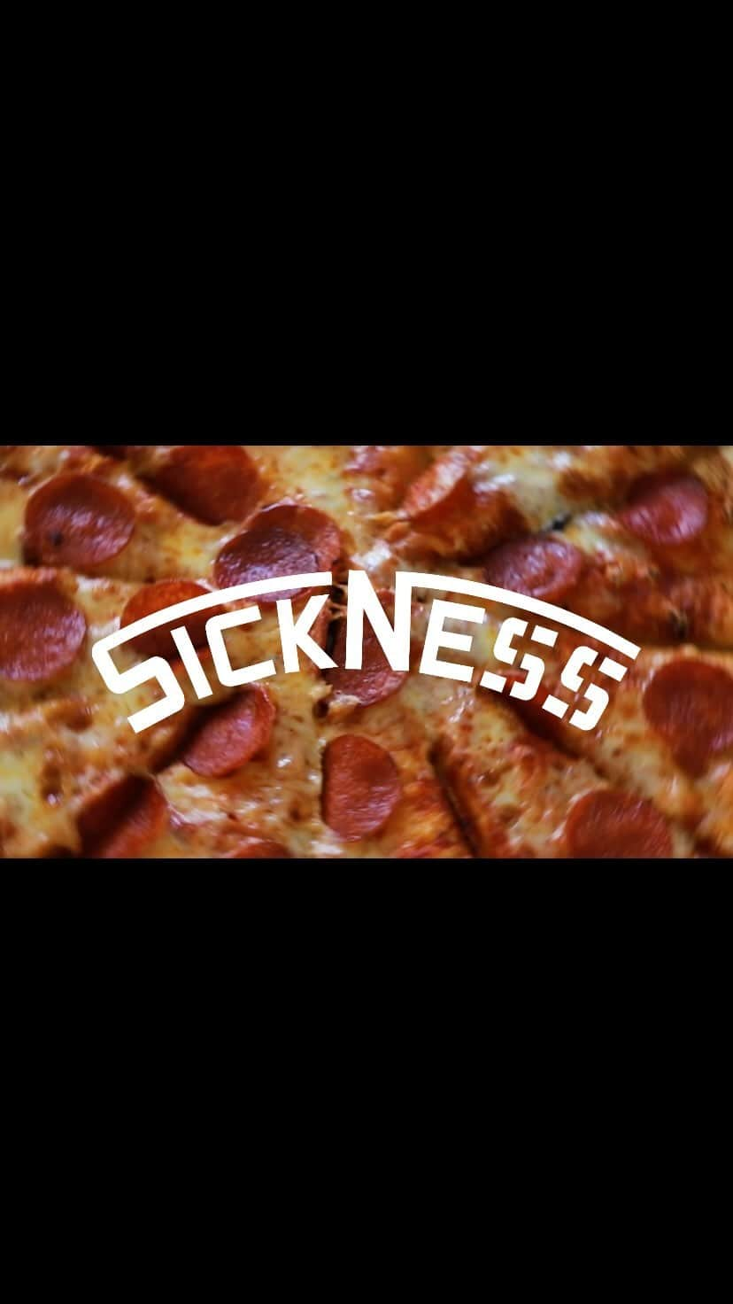 桐山漣のインスタグラム：「・ 🍕🍕🍕 夏モノ発売中〜！ @sickness_tokyo  2023 3rd Season Collection」