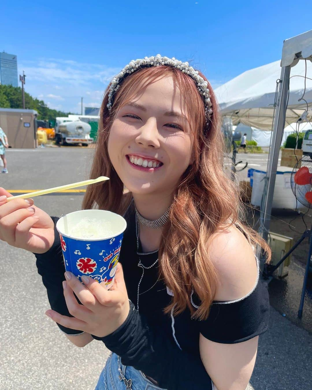 田中咲帆さんのインスタグラム写真 - (田中咲帆Instagram)「. な・つ・だ！！！ かき氷が美味しい季節ですね🍧 私が食べてるの何味だと思う〜？？  正解は…マスカット🍇💚珍しくてついつい選んじゃったの！美味しかった☺️」7月7日 21時35分 - saho_crownpop