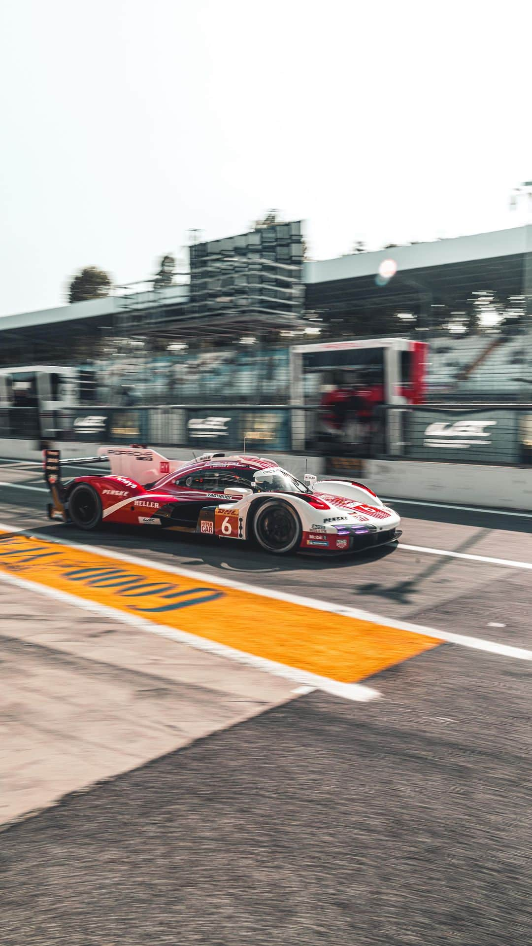 アンドレ・ロッテラーのインスタグラム：「Taking the Porsche 963 Hybrid Hypercar out for the first time this weekend for FP1 at the WEC 6 Hours of Monza. 🇮🇹  FP2 starts at 16:40. Don’t miss it!  Feels good to be here, let’s push hard this weekend. 💪 #WEC #PorscheHypercar #PorschePenskeMotorsport #PenskeMotorsport #Porsche963 #porsche #motorsport #hypercar #car #racing」