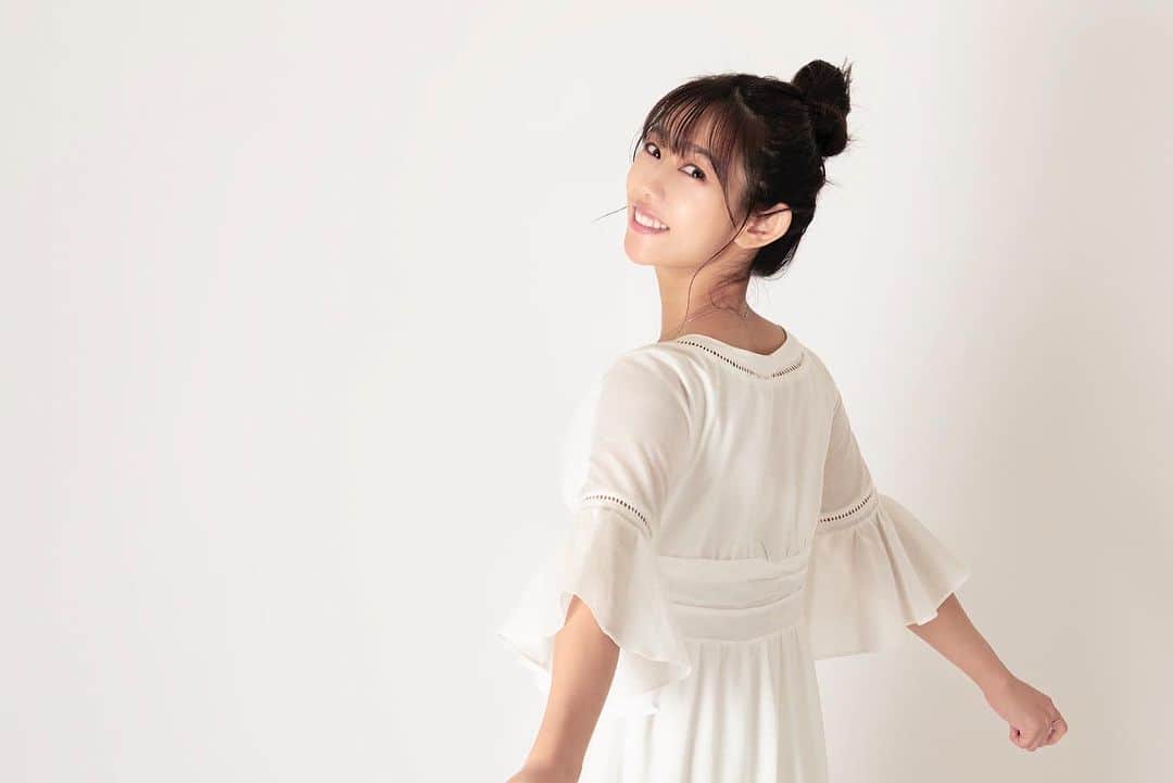 堀江聖夏のインスタグラム：「⌇‎七夕🎋の願い事は何ですか？🌌 ⁡ 最近暑くて気がつけば、ずっとお団子だ🥹 ⁡ ⁡ ________________________________ #七夕 #願い事 #私の願い事は #モンテッソーリ教育のテスト受かりますように」