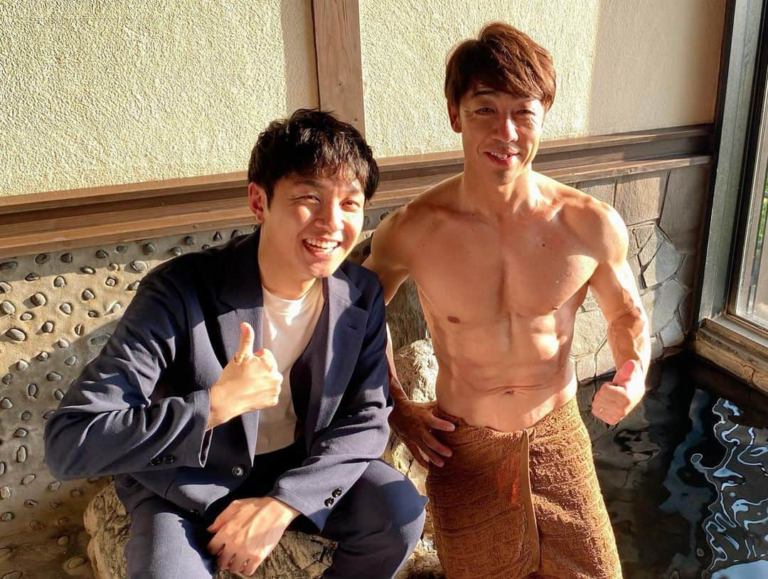 藤村晃輝さんのインスタグラム写真 - (藤村晃輝Instagram)「取材させていただいた身で 大変恐縮ではありますが…  とても51歳には見えないし、 とてもじゃないけど、 Jクラブの監督とは思えない😂笑  詳しくはあすのサタデーパレットで。 オーエスのコーナーにて。  #下平監督のだって見せたいんだもん  #大分トリニータ #下平隆宏  #大分 #oita #藤村晃輝 #アナウンサー」7月7日 21時43分 - fujimura_koki_tos