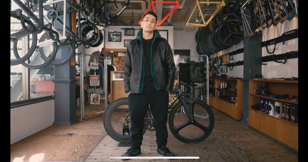 AKLOのインスタグラム：「My interview about fixed gear bikes YouTube : BROTURES x AKLO INTERVIEW  🔥🔥🚲🔥🔥🫶」