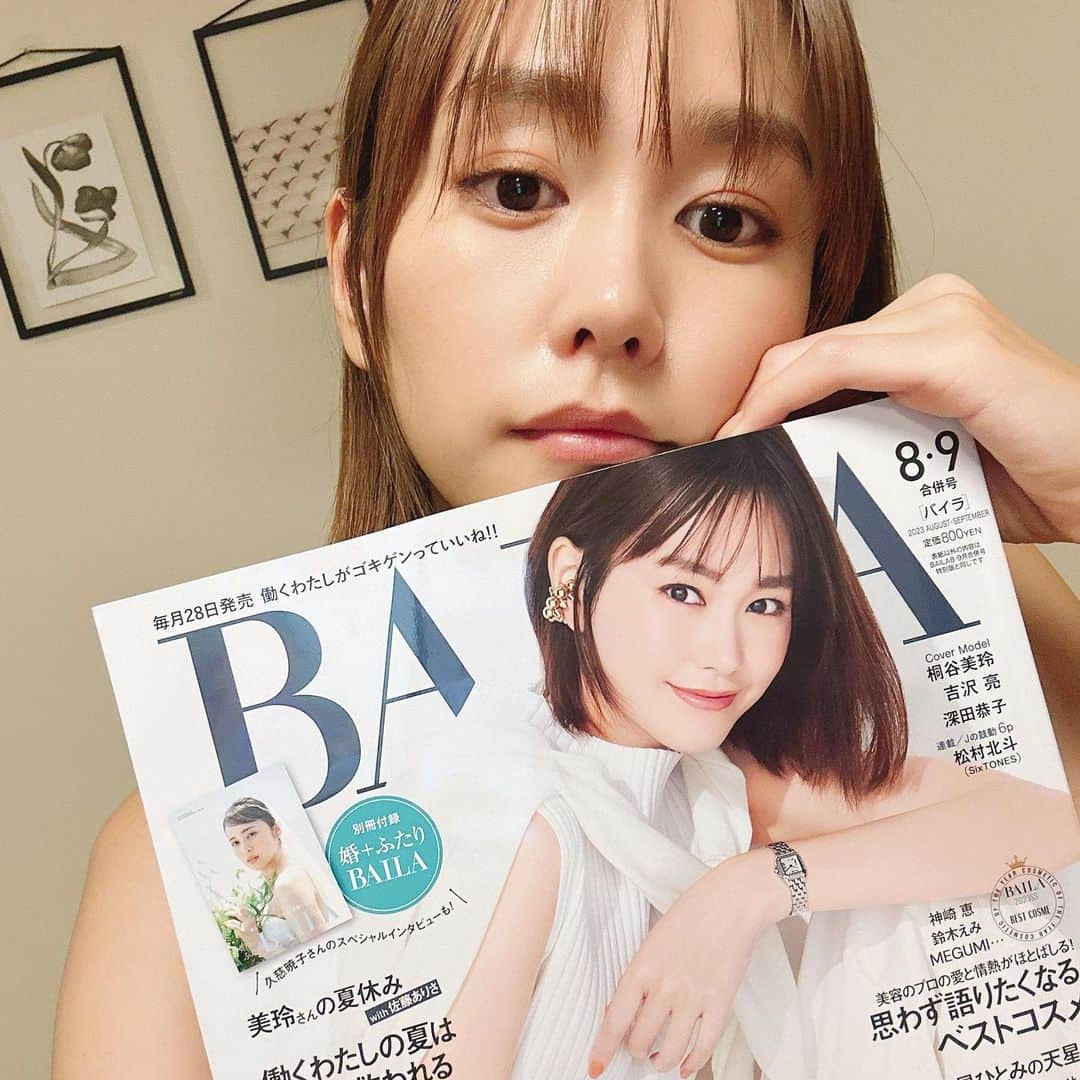 桐谷美玲のインスタグラム：「BAILA8.9月合併号はもう見ていただけましたか💙大好きなありさと久しぶりに一緒に撮影をしたページもあって嬉し🥹」