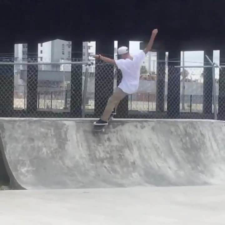 のインスタグラム：「The legendary @keenone at home in Miami #in4mskate」