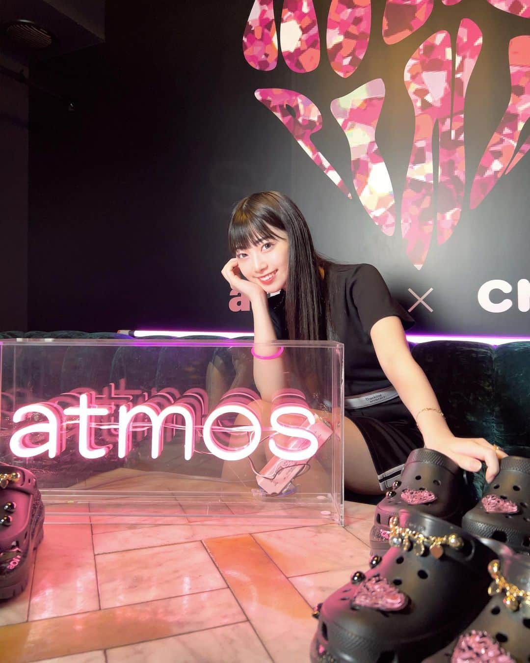  小浜桃奈のインスタグラム：「🩶@atmos.pink_official 🩷」