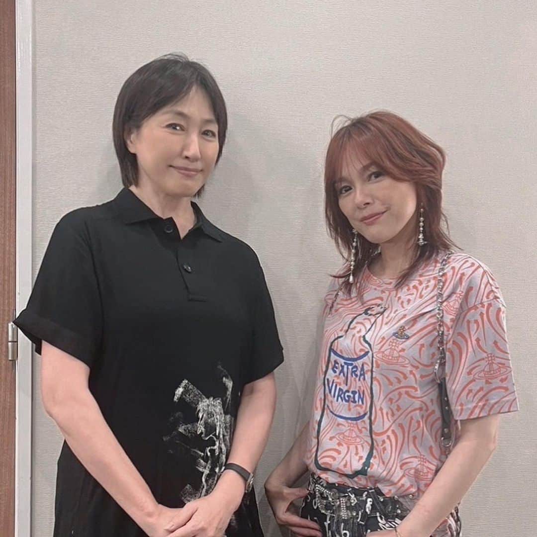 高島礼子さんのインスタグラム写真 - (高島礼子Instagram)「7／7 相川七瀬さんのLIVE🎙️ 笑顔が最高🤩✨ 圧倒される迫力の LIVE🎙️ 秋吉久美子さんに遭遇 何かとご縁があります❣️  #相川七瀬　さん #秋吉久美子　さん #ライブ  #ロック」7月7日 22時28分 - reico.official