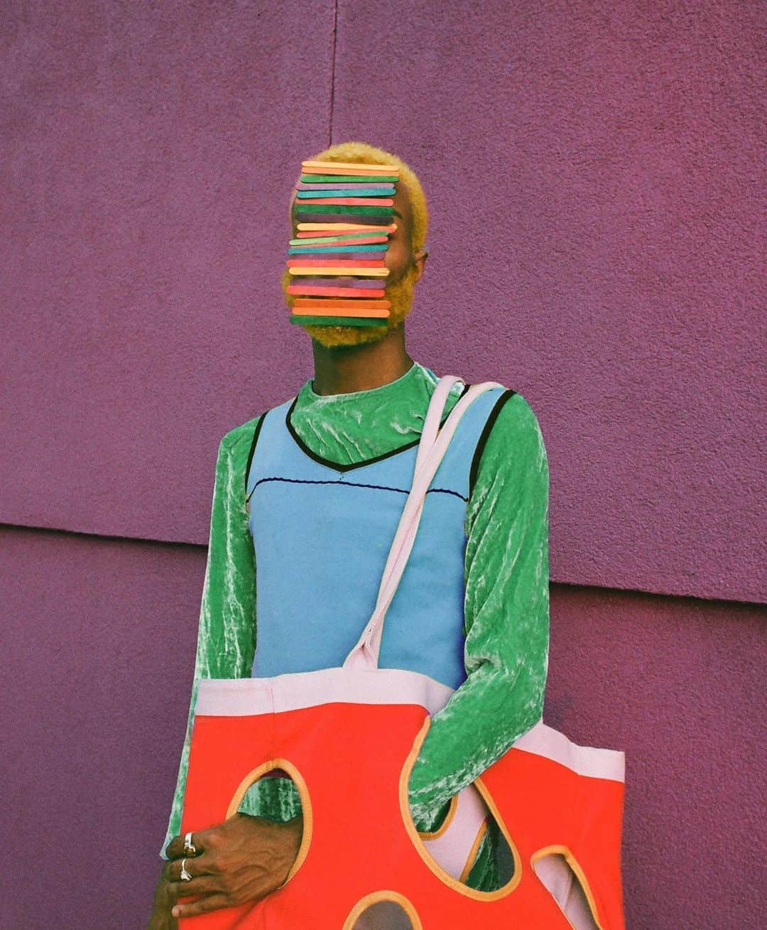 LOVE MAGAZINEのインスタグラム：「“Freedom is vital. People will project their fears onto you. My work is a physical representation of what it means to reject that in every way. Freedom is self love; through creating, I’ve fallen in love with myself more and more. I’ve made a world for myself where whatever I create is wonderful because I love it and that’s that. I feel so free because I don’t have to question anything when it comes to art. There are no rules! Photo has been the biggest, purest breath of fresh air I’ve ever felt.” —@ariellebobbwillis」