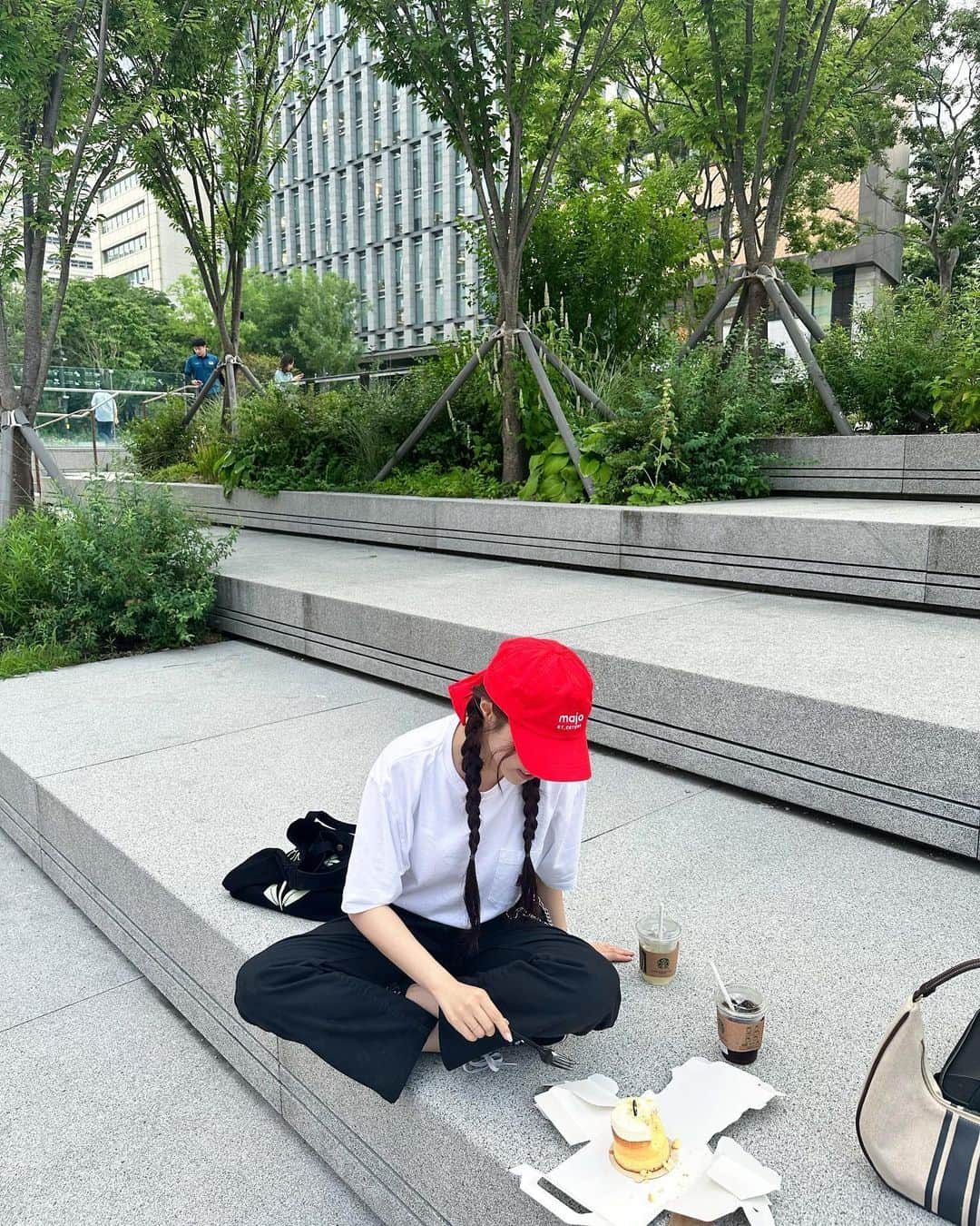 ジユルさんのインスタグラム写真 - (ジユルInstagram)「데이뚜🫂  유일하게 나를 잠들게 하는 여자 @hyoverjoyed 보답의 쪽💋」7月7日 22時29分 - jiyul_7