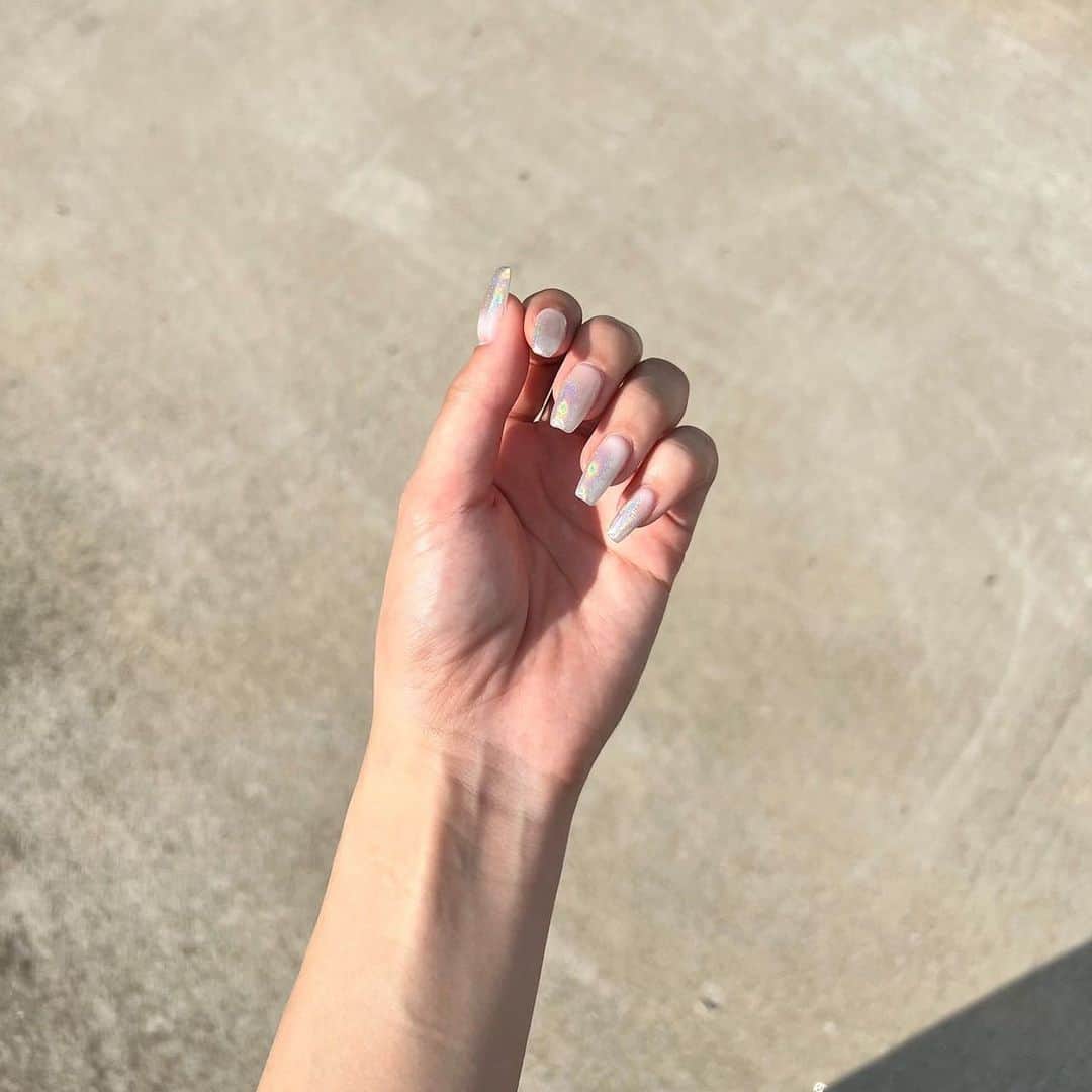 大和屋穂香（ほのちぃ）のインスタグラム：「New！ ユニコーングラデ🦄🩵 いつもより長めにしてみたよ かわいい〜〜  @chipieee_mirai  @chipieee_tokyo」