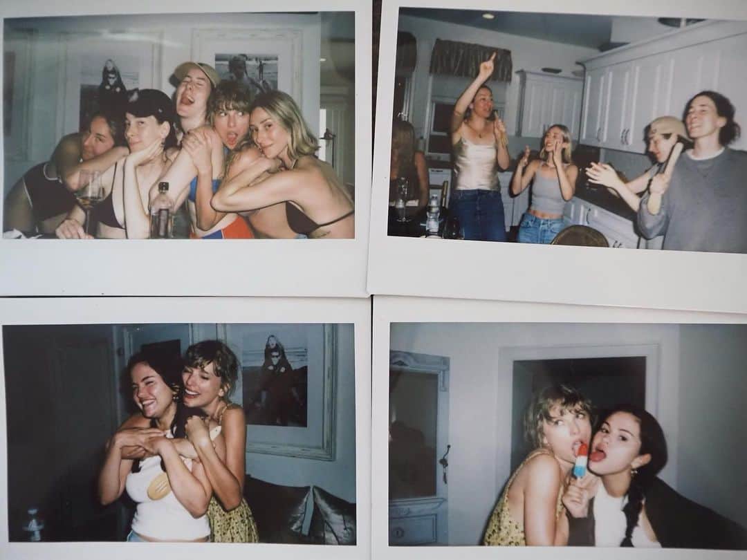 テイラー・スウィフトさんのインスタグラム写真 - (テイラー・スウィフトInstagram)「Happy belated Independence Day from your local neighborhood independent girlies 😎  See you tonight Kansas Cityyy」7月7日 22時33分 - taylorswift