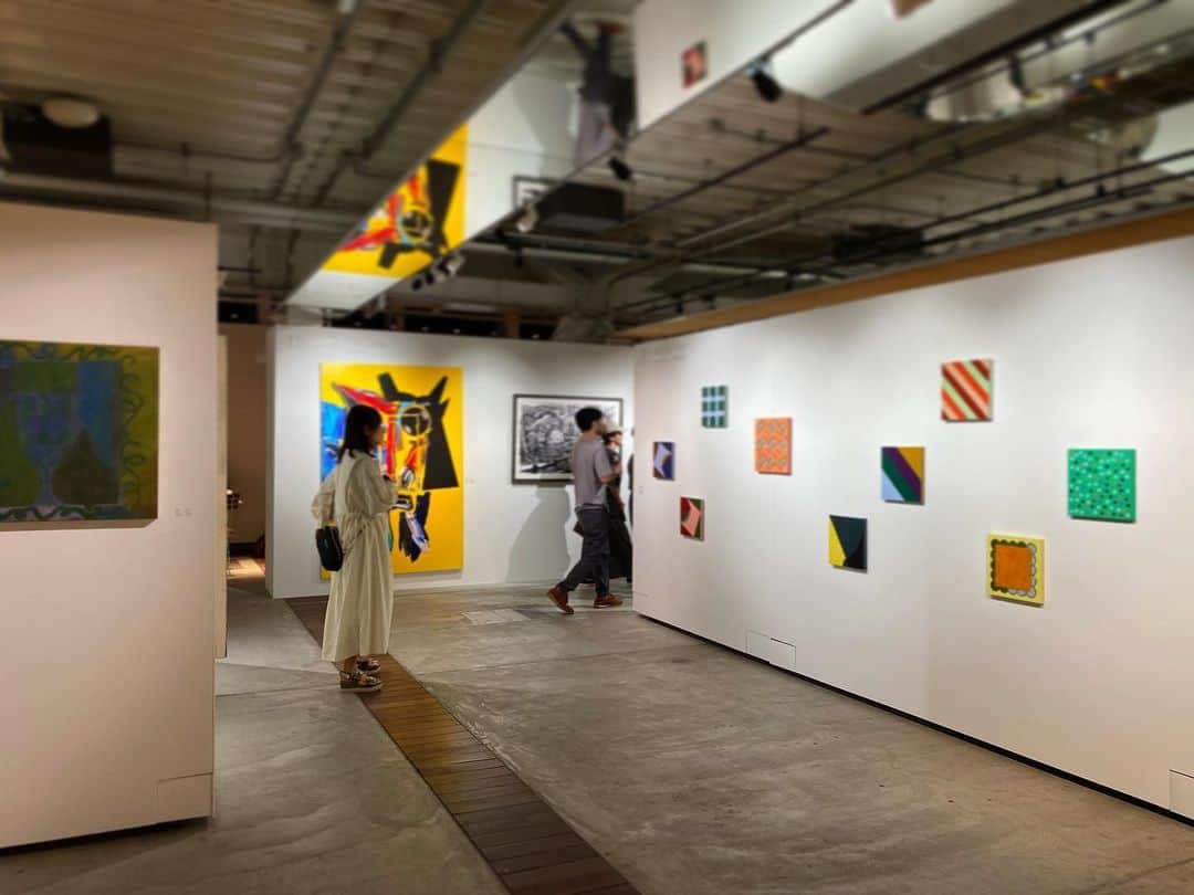 Warehouse TERRADA 寺田倉庫さんのインスタグラム写真 - (Warehouse TERRADA 寺田倉庫Instagram)「TENNOZ ART WEEK  現在開催中の「TENNOZ ART WEEK」。初日の様子をお届けします。  TENNOZ ART WEEKは日本で新たに開催される国際アートフェア「Tokyo Gendai」と連携したものです。 国内外のアートコレクターを天王洲に誘い、日本と海外のアートシーンを繋ぐことでアート市場の活性化と国際的な文化観光の促進を目指します。  国際的に活躍するピアニスト 向井山朋子氏による新作インスタレーション・パフォーマンスや、国内最大級のギャラリー集積地TERRADA ART COMPLEXのナイトタイム特別営業、日本現代美術商協会 CADANによる展覧会などを行います。  7月7日（金）から7月10日（月）まで、特別なプログラムをお楽しみください。 https://taw.warehouseofart.org/  写真7枚目：Tomoko Mukaiyama「figurante」 Photo by Yukitaka Amemiya  #TENNOZARTWEEK #TAW #TokyoGendai #CADAN #寺田倉庫 #WarehouseTERRADA #天王洲 #天王洲アイル #アートシティ #アート #現代アート #アートフェア #tennoz #artcity #art #contemporaryart #artfair」7月7日 22時36分 - warehouse_terrada