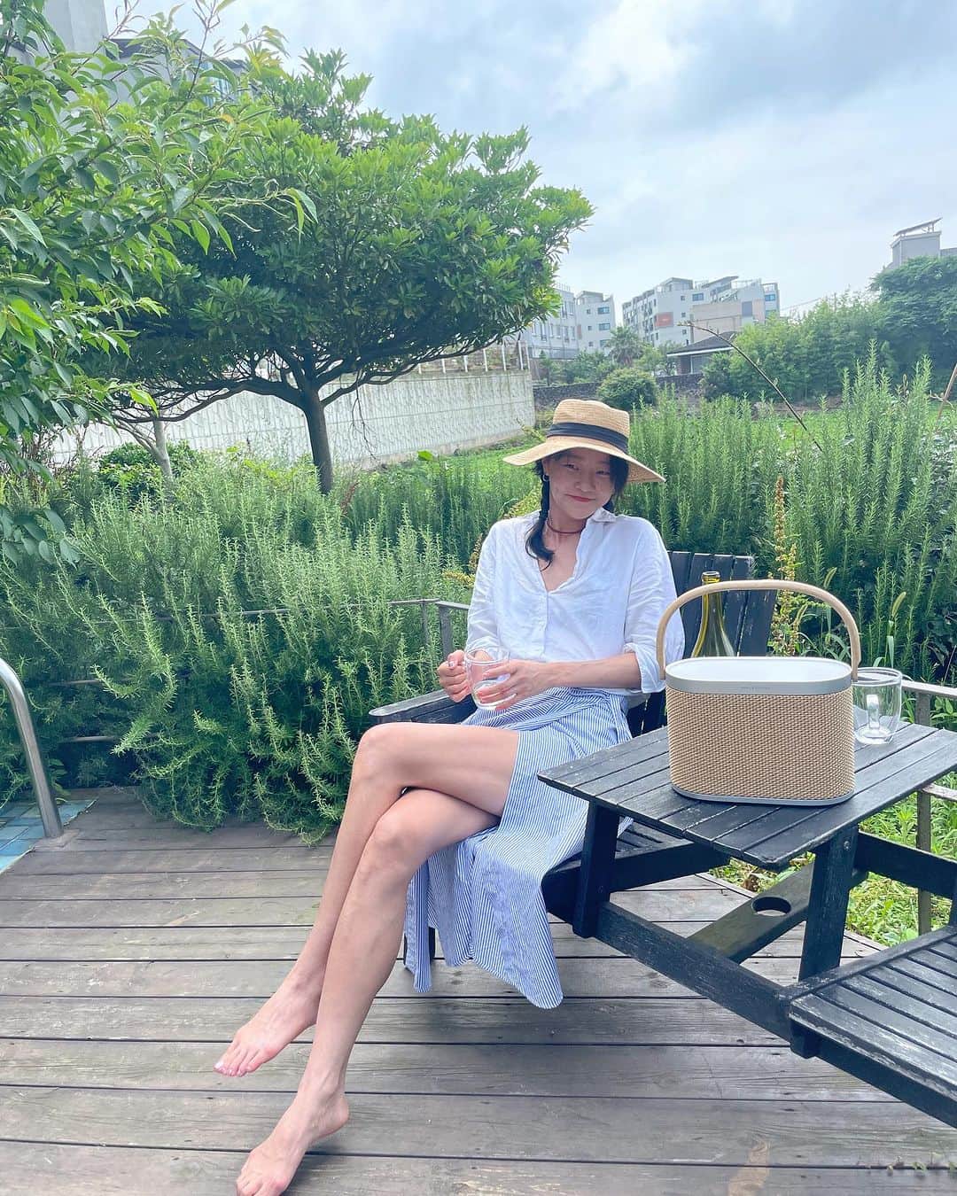 ヒョニ・カンのインスタグラム：「#AD Cant live without music!  #뱅앤올룹슨 #BeosoundA5」