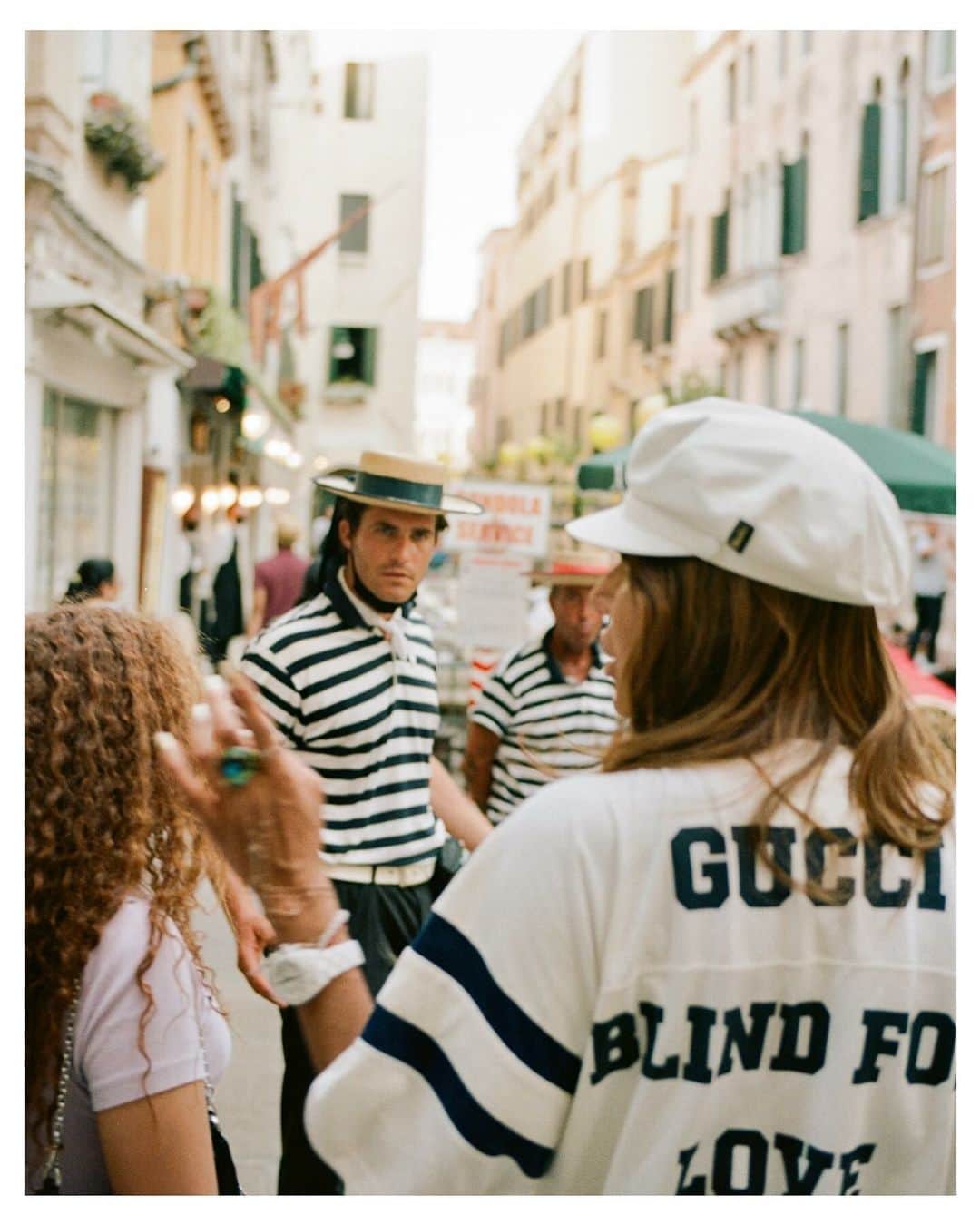 ライカさんのインスタグラム写真 - (ライカInstagram)「Ah, Venice  Whether it's Gondola or Gucci stripes, they are are everywhere in Venice!  📷:@audinga.d #LeicaCamera #Leica #🔴📷」7月7日 23時00分 - leica_camera