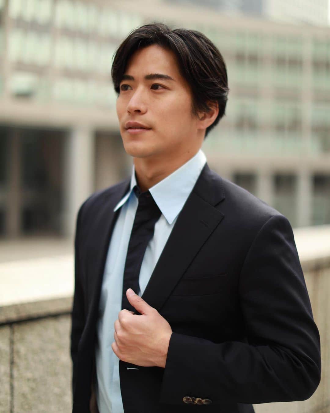 田中啓太のインスタグラム：「7/7から拠点をタイのバンコクに移して、モデル活動を行います！  3年前に香港で活動していた時は、パンデミックで志半ば帰国を余儀なくされました。 しかし、またいつか海外で…という想いはこの3年消えることはなかったです。  そしてようやく準備が整いました。  自分がどこまで戦っていけるのか、どんな景色が待ってるのか今からとても楽しみです！  バンコクの生活の様子もお届けできたらなと思ってます！  コップンカップ！！🇹🇭  @redmodelling  #thailand #ประเทศไทย #แบบอย่าง」