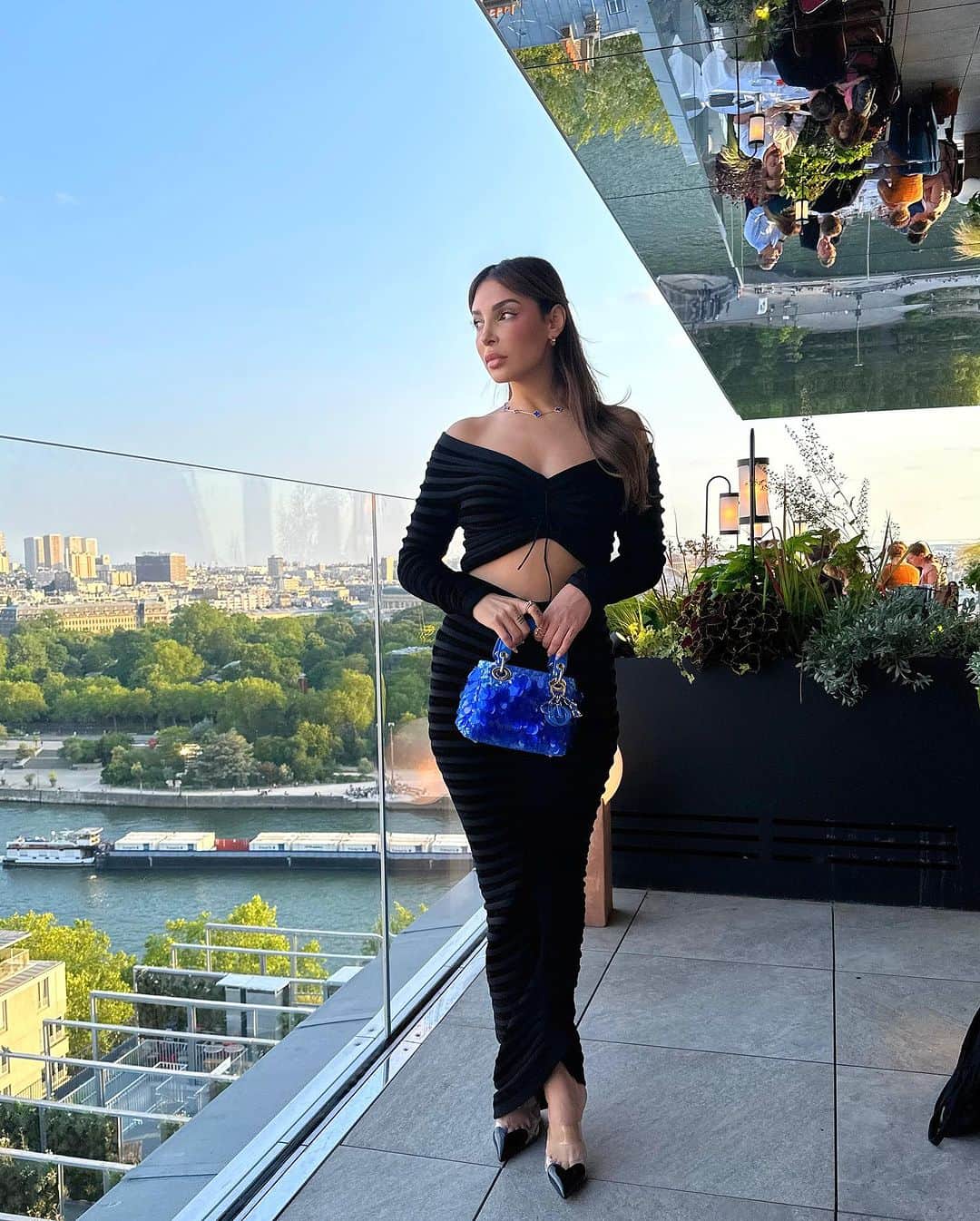 sananasのインスタグラム：「@maisonalaia has my heart 🖤 Demain matin nouvelle vidéo mi-vlog mi-mode ! Vous voulez voir quoi comme vidéos sur ma chaîne cet été ?🌞 (je vous connais vous allez me dire « du tri c’est satisfaisant » 😂)」