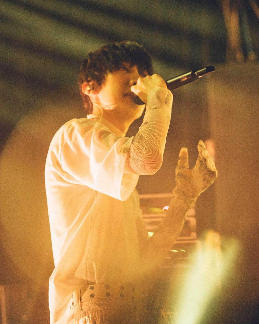 Aile the Shotaのインスタグラム：「.  1st Oneman Tour “Prologue”  -LOVE- @ 仙台darwin  見えた景色、感じた愛、聞こえた声。  貰ったものが多すぎるよ。  また会いに来ます。仙台。  Aile The Shotaの物語。  photograph: @satoshihata87   #AileTheShota」