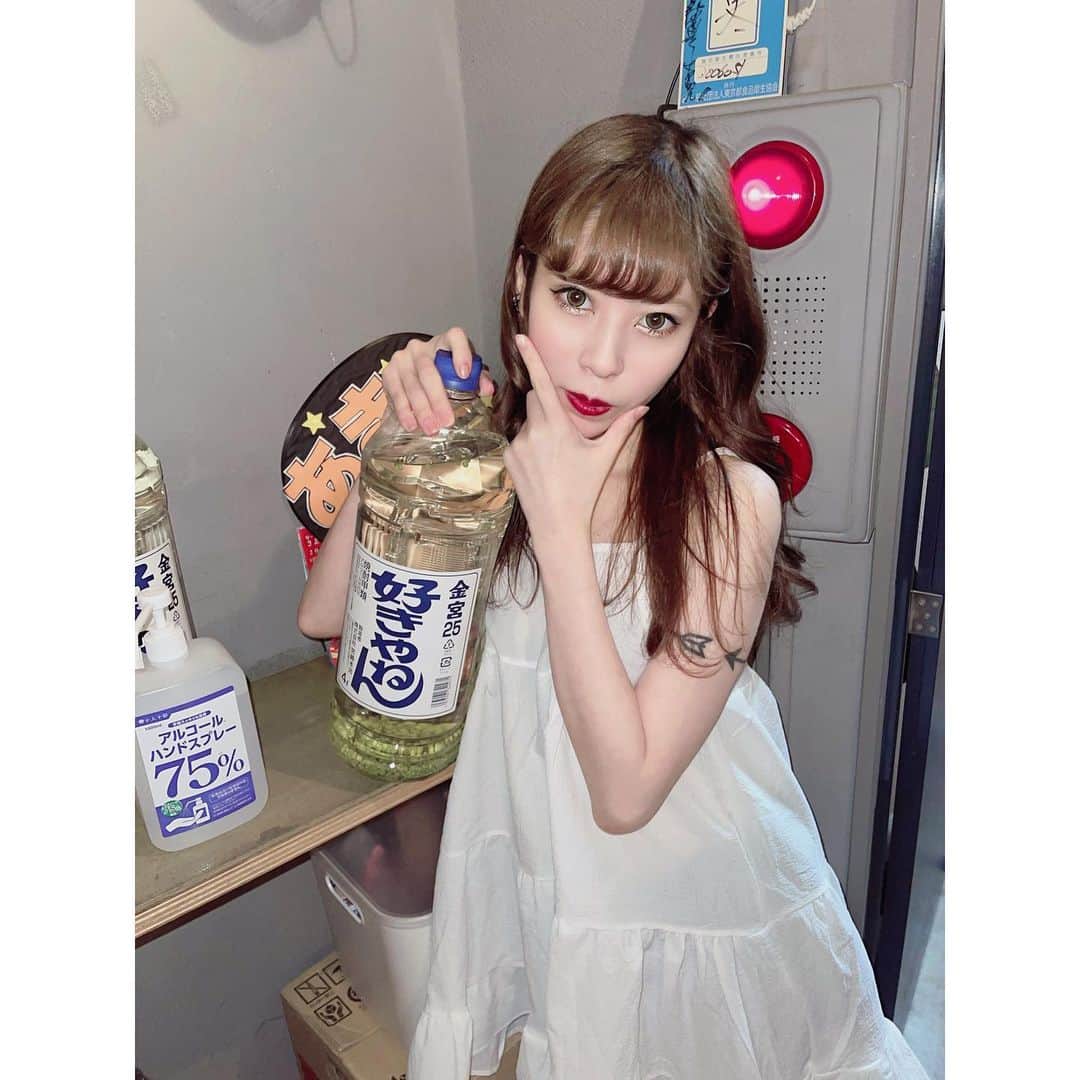 中川ジュリアのインスタグラム：「キンミヤ推しです！」