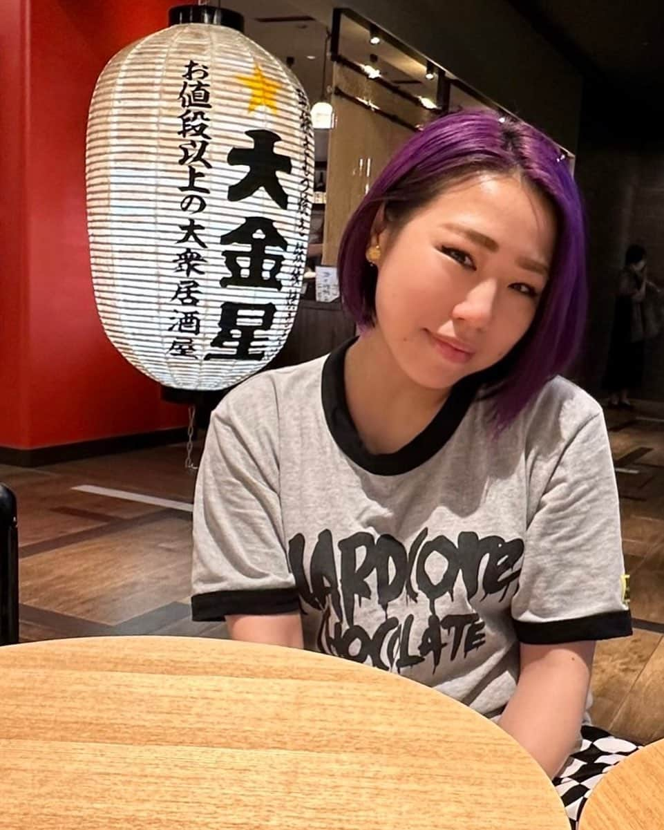 DASH・チサコのインスタグラム：「大金星★   #仙女  #sendaigirlspro #女子プロレス #プロレス  #SENJO #dashchisako  #博多  #楽しすぎた  #美味しすぎた  #感謝  #大金星  #チサコはハイボール  #チサコ酒場放浪記  #カメラマン  #お酒マネージャー」