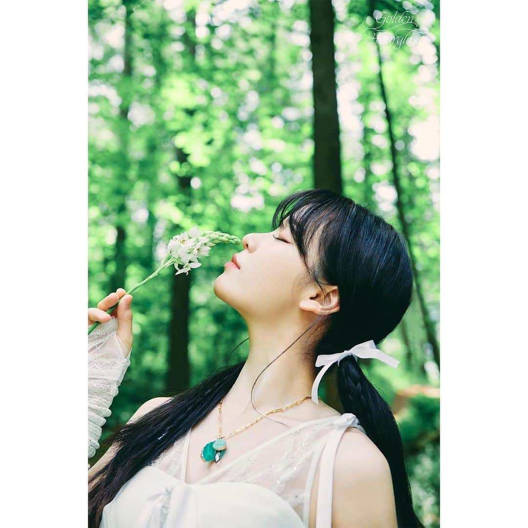 OH MY GIRLさんのインスタグラム写真 - (OH MY GIRLInstagram)「OH MY GIRL 9TH MINI ALBUM  [Golden Hourglass]  CONCEPT FILM PHOTO #승희 #SeungHee  2023.07.24 6PM (KST)  #오마이걸 #OHMYGIRL #OMG #Golden_Hourglass」7月8日 0時02分 - wm_ohmygirl