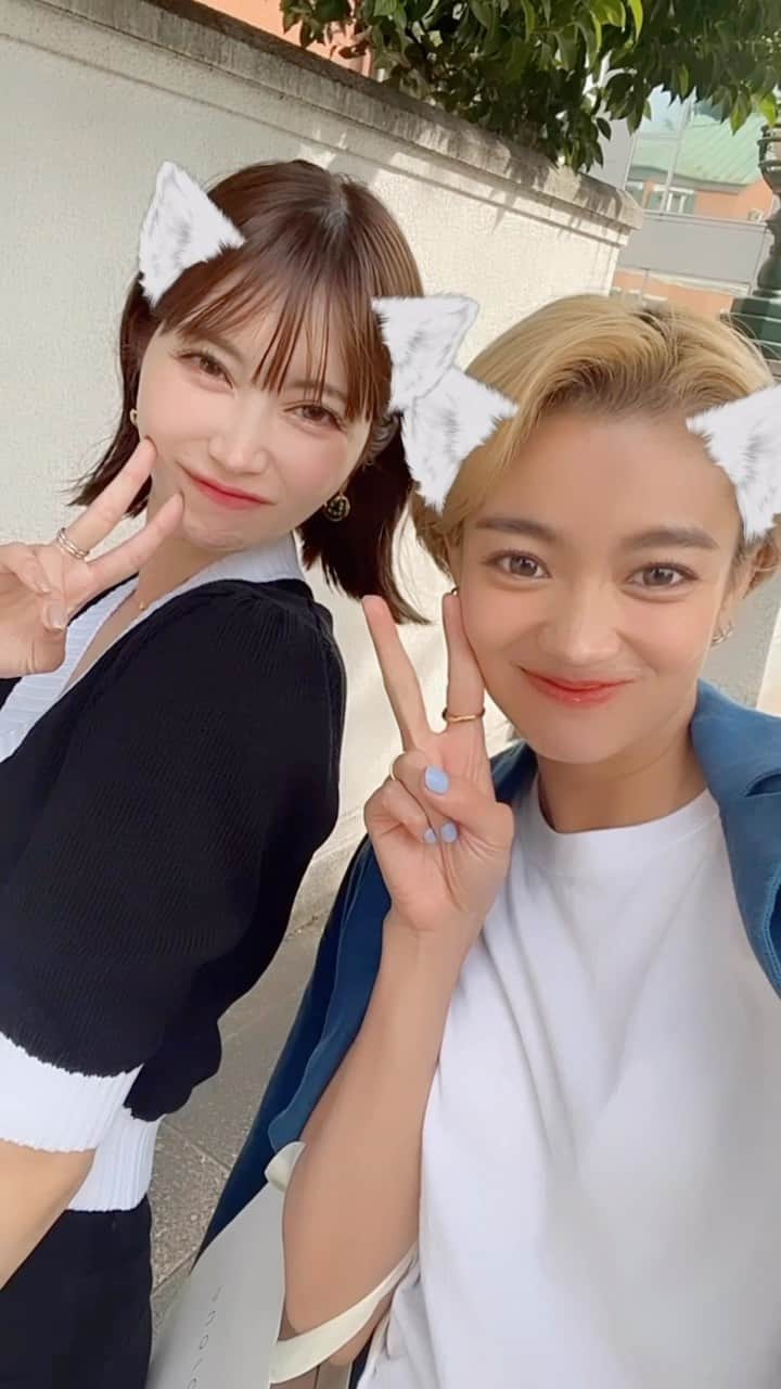 平アスカのインスタグラム：「@toonecosmetics 🌼💐🌿💧 2023 AUTUMN / WINTER Collection Press Preview . 植物のみずみずしさが詰められているかのようなテクスチャー、色味と優しい光に絶妙なエネルギーをかんじるコスメたち。 わたしはリップとアイブローマスカラを試してみたんだけど優しくお顔に馴染んでくれるnewコレクションたちでした🥰🌼 . 7/21予約開始。7/29.8/9順次全国発売だって🤍 #toonecosmetics #cosmekitchen #23awcollection」