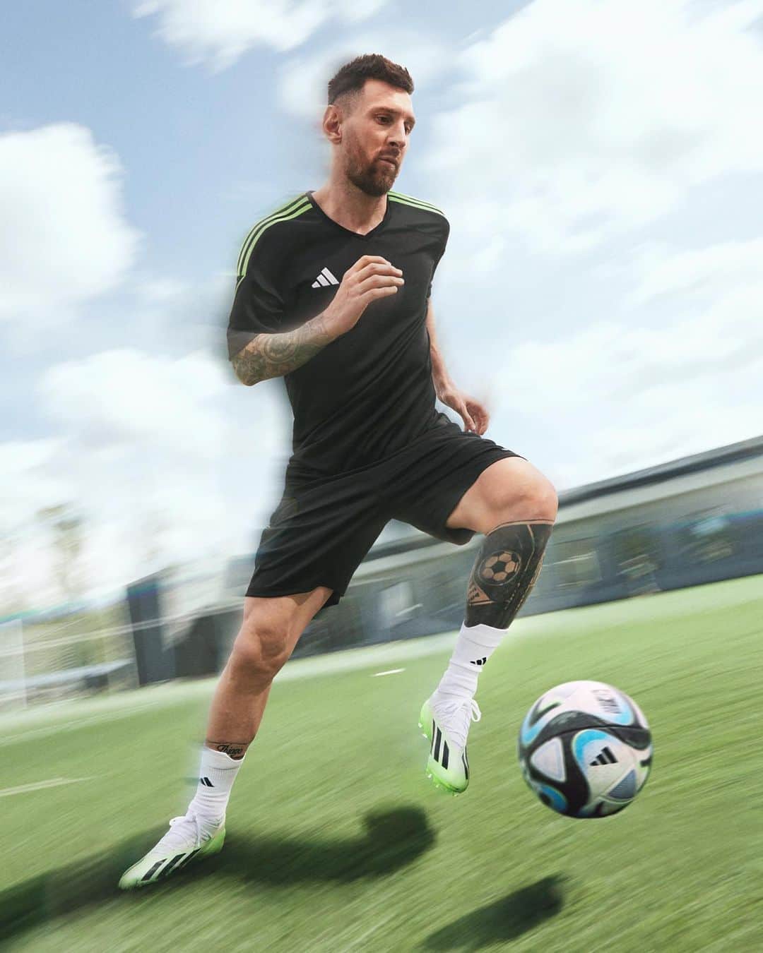 adidas Footballさんのインスタグラム写真 - (adidas FootballInstagram)「⚠️ 𝘁𝗵𝗲 𝗽𝗹𝗮𝘆𝗲𝗿𝘀 𝗶𝗻 𝘁𝗵𝗲 𝗶𝗺𝗮𝗴𝗲𝘀 𝗮𝗿𝗲 𝗰𝗹𝗼𝘀𝗲𝗿 𝘁𝗵𝗮𝗻 𝘁𝗵𝗲𝘆 𝗮𝗽𝗽𝗲𝗮𝗿 ⚠️  be X Crazyfast, and hit 🔗 in bio.」7月8日 0時51分 - adidasfootball